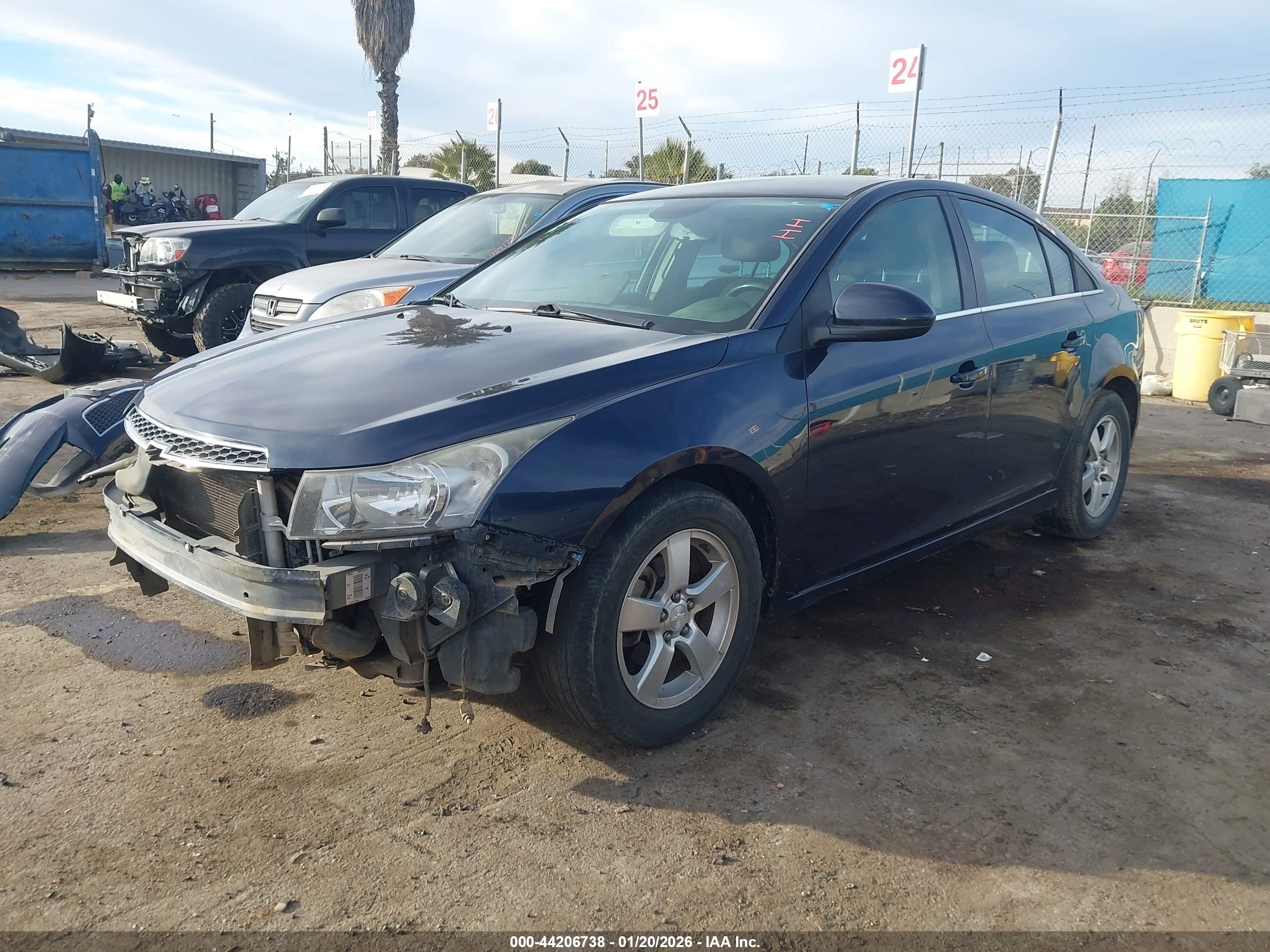 CHEVROLET CRUZE image 2