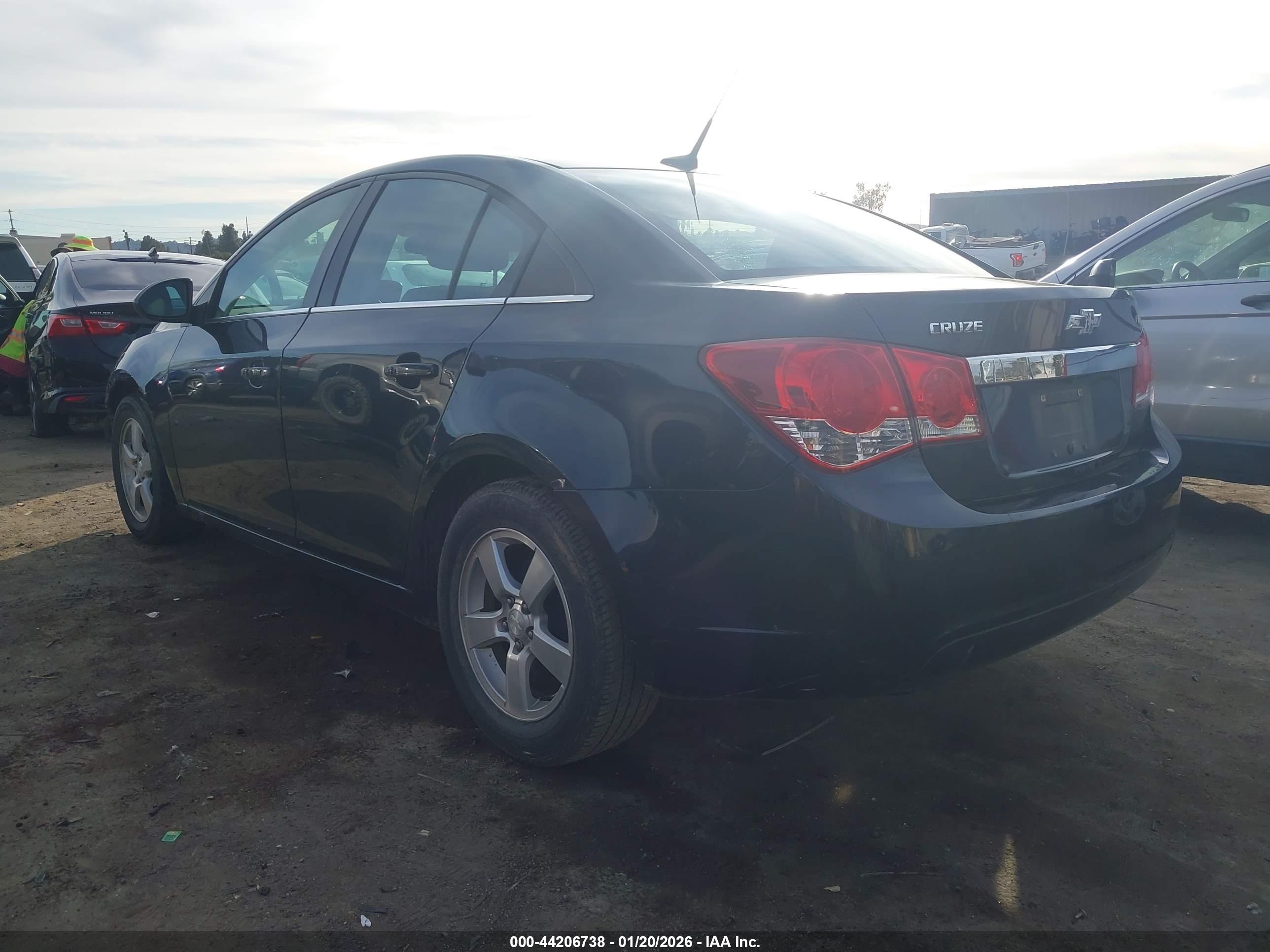 CHEVROLET CRUZE image 3