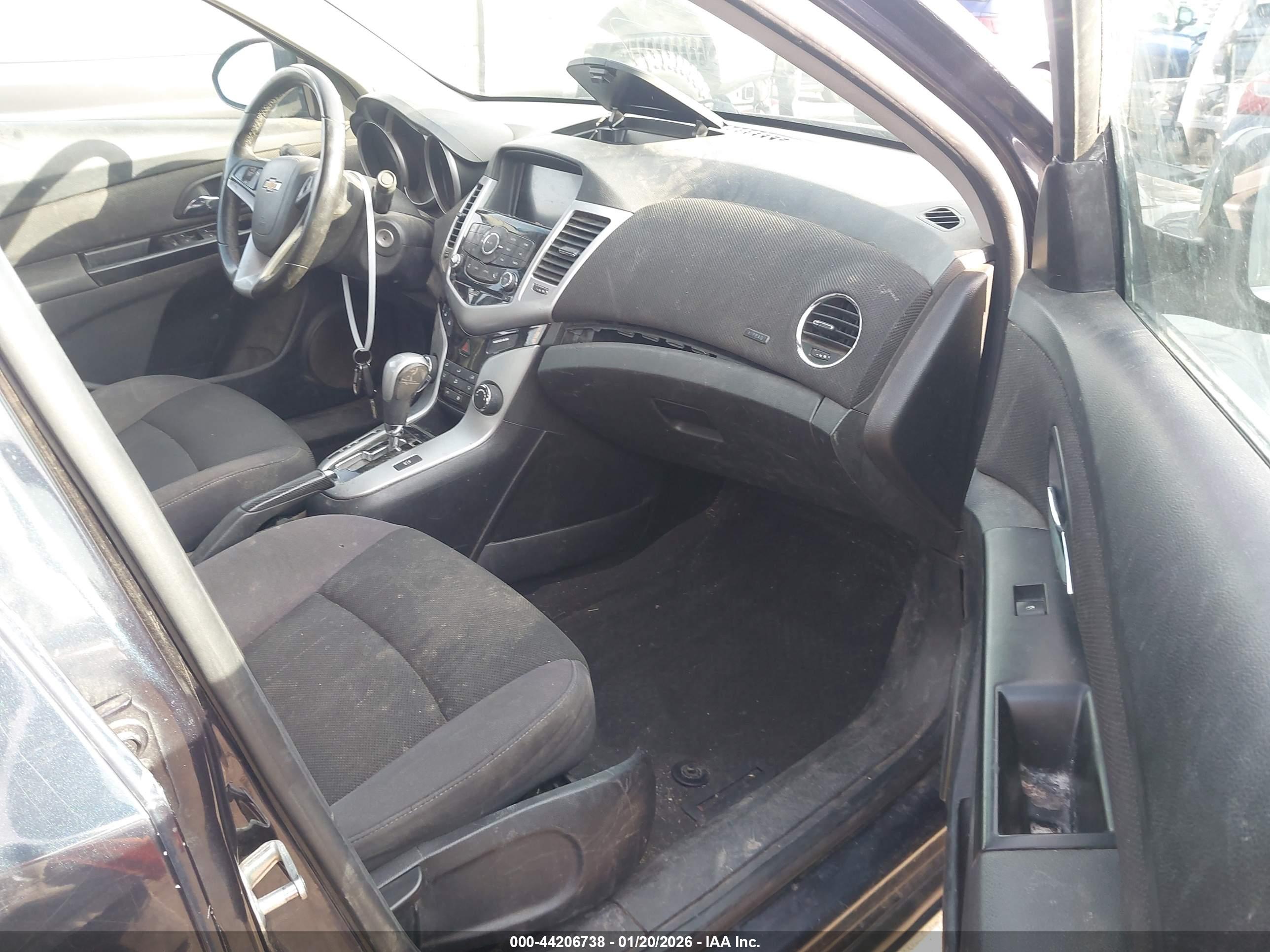 CHEVROLET CRUZE image 5