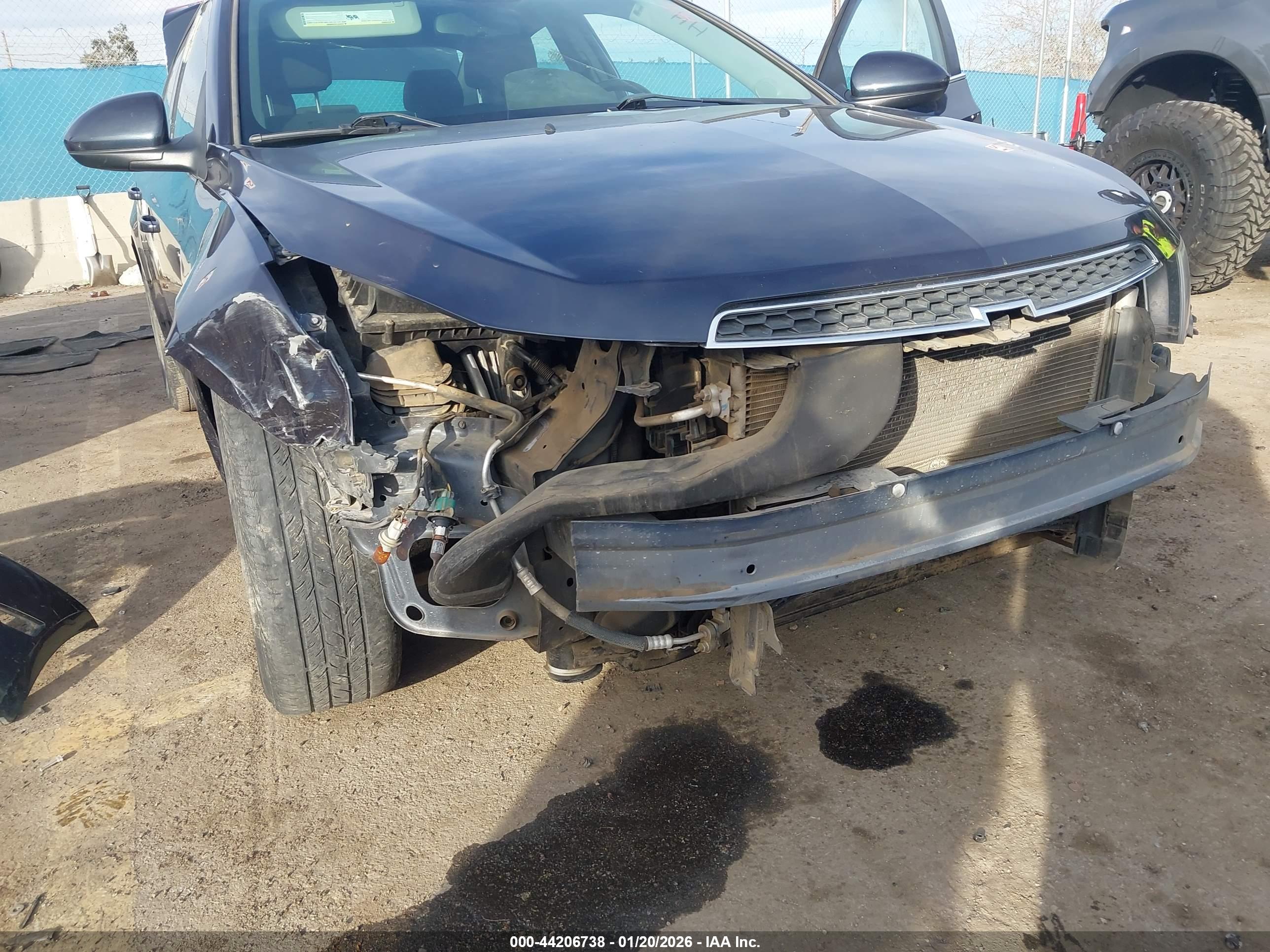 CHEVROLET CRUZE image 6
