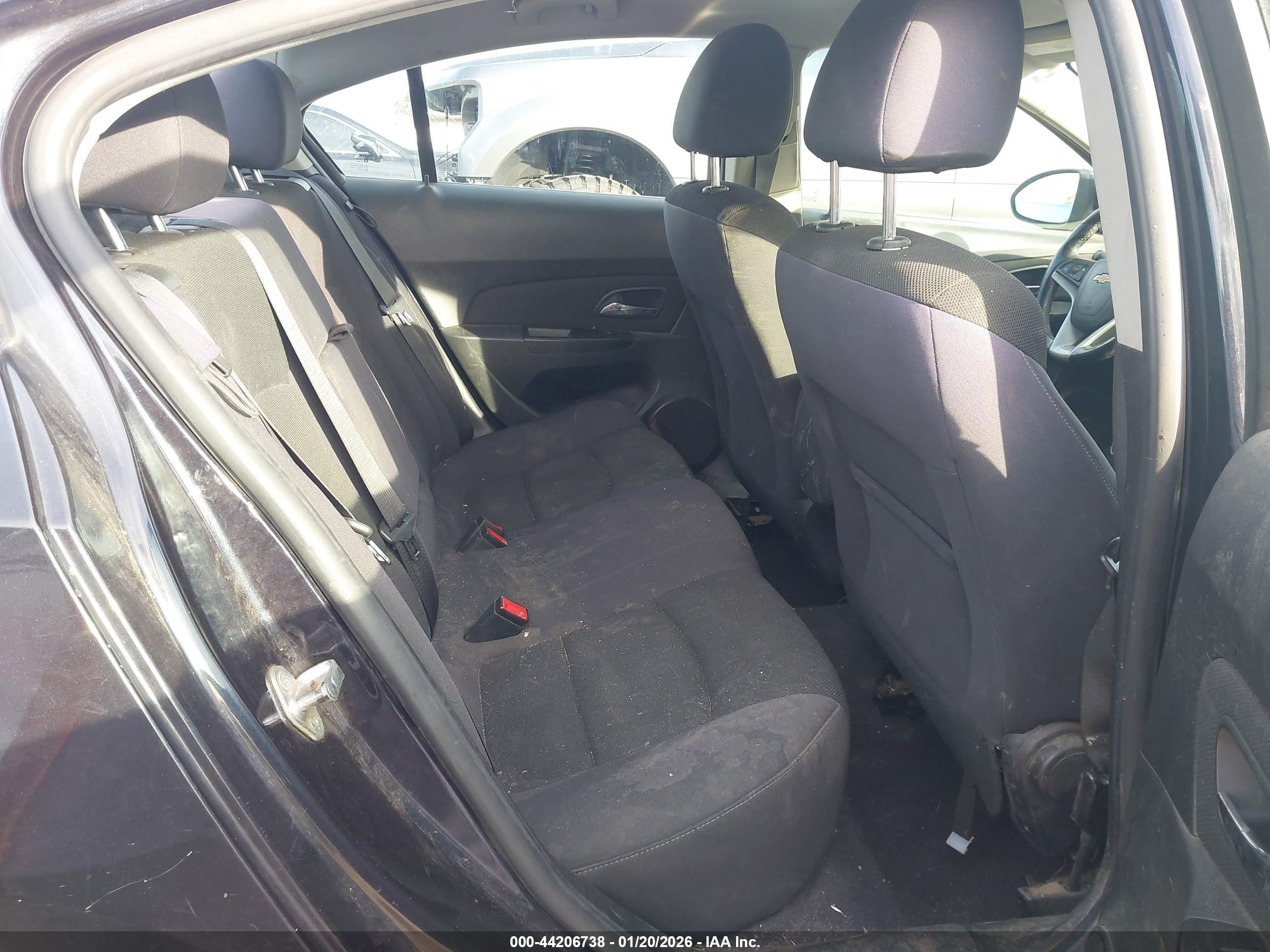 CHEVROLET CRUZE image 8
