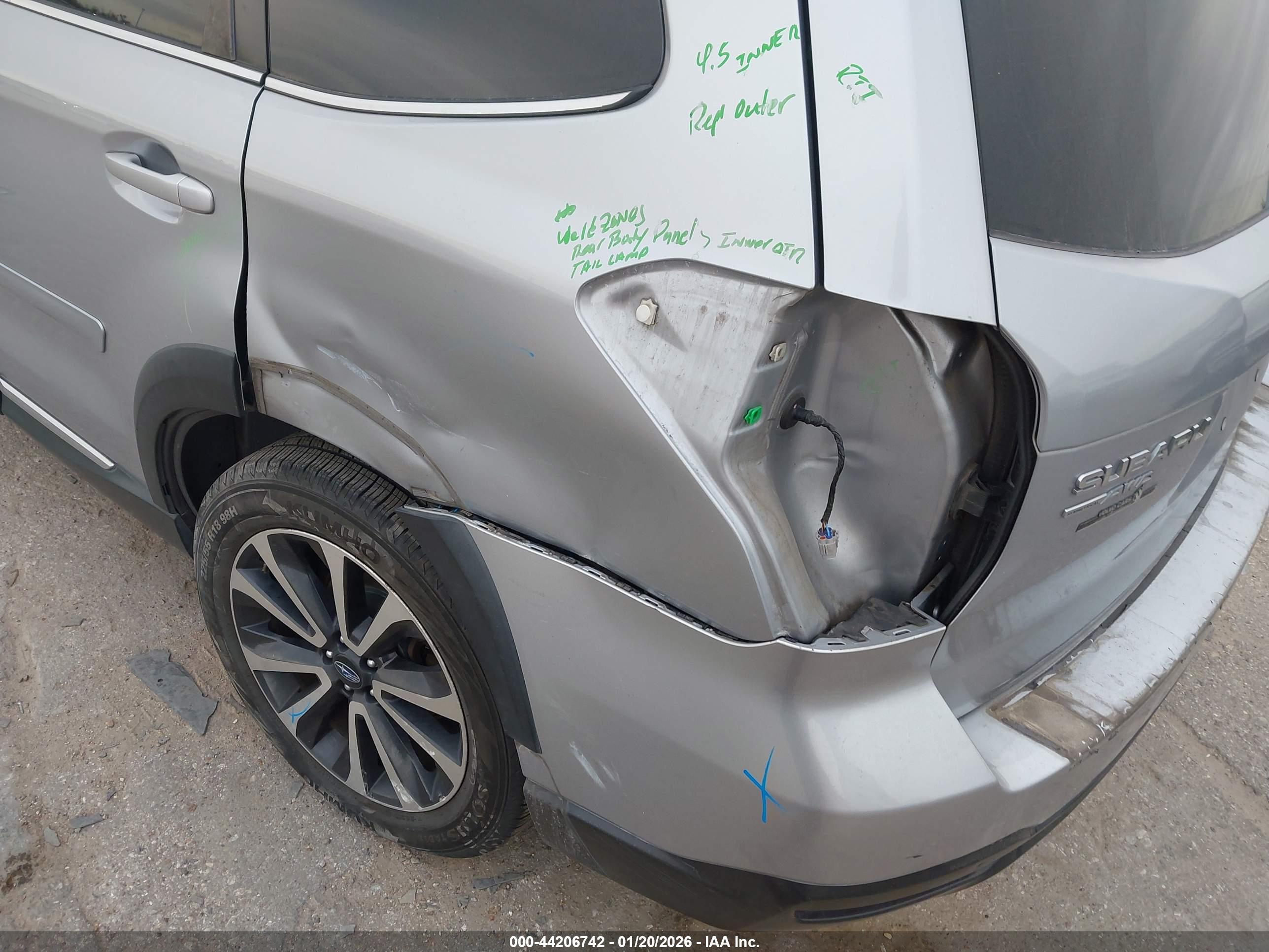 SUBARU FORESTER image 6