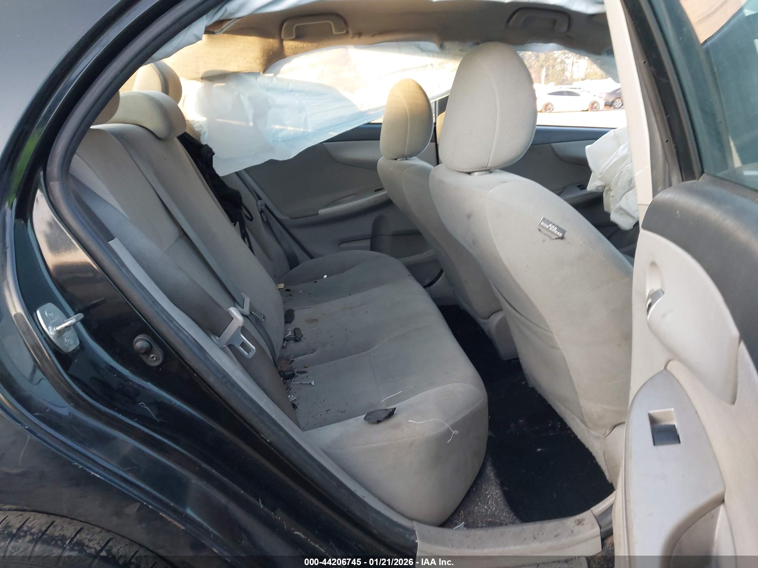 TOYOTA COROLLA image 8