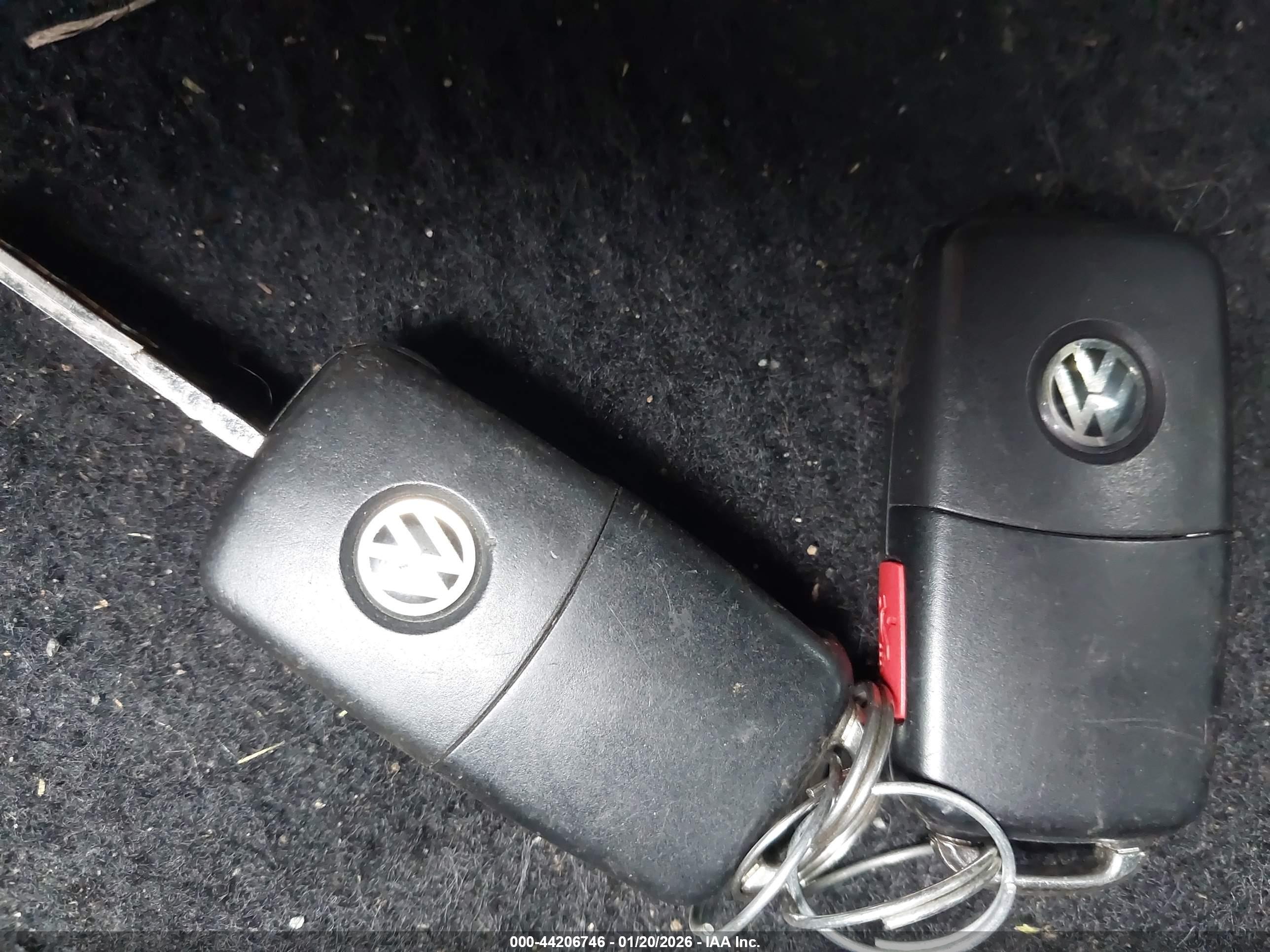 VOLKSWAGEN GOLF image 11