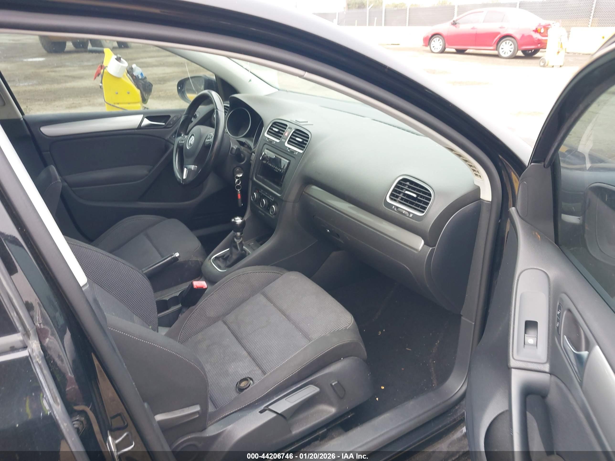 VOLKSWAGEN GOLF image 5