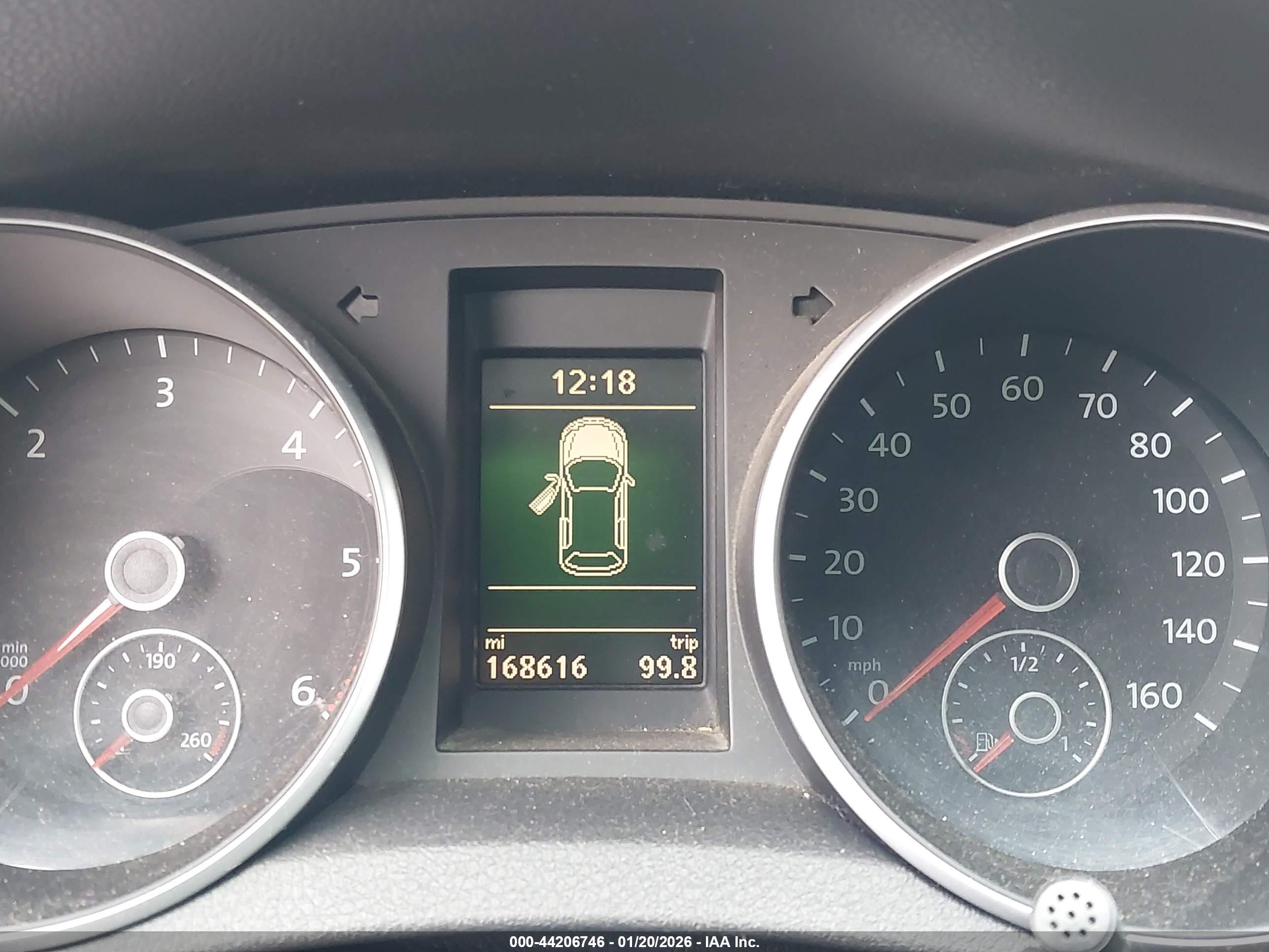 VOLKSWAGEN GOLF image 7