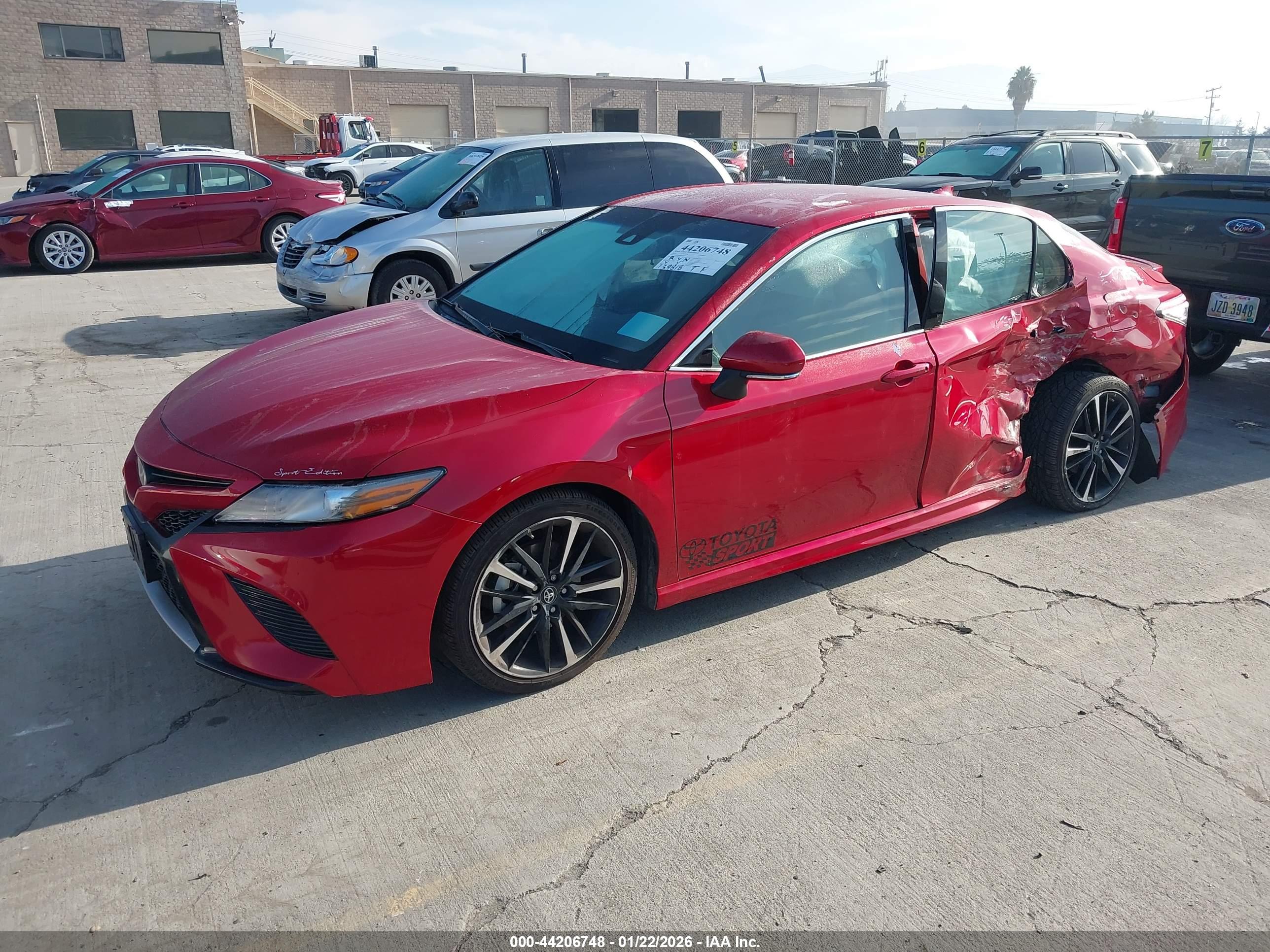 TOYOTA CAMRY image 2