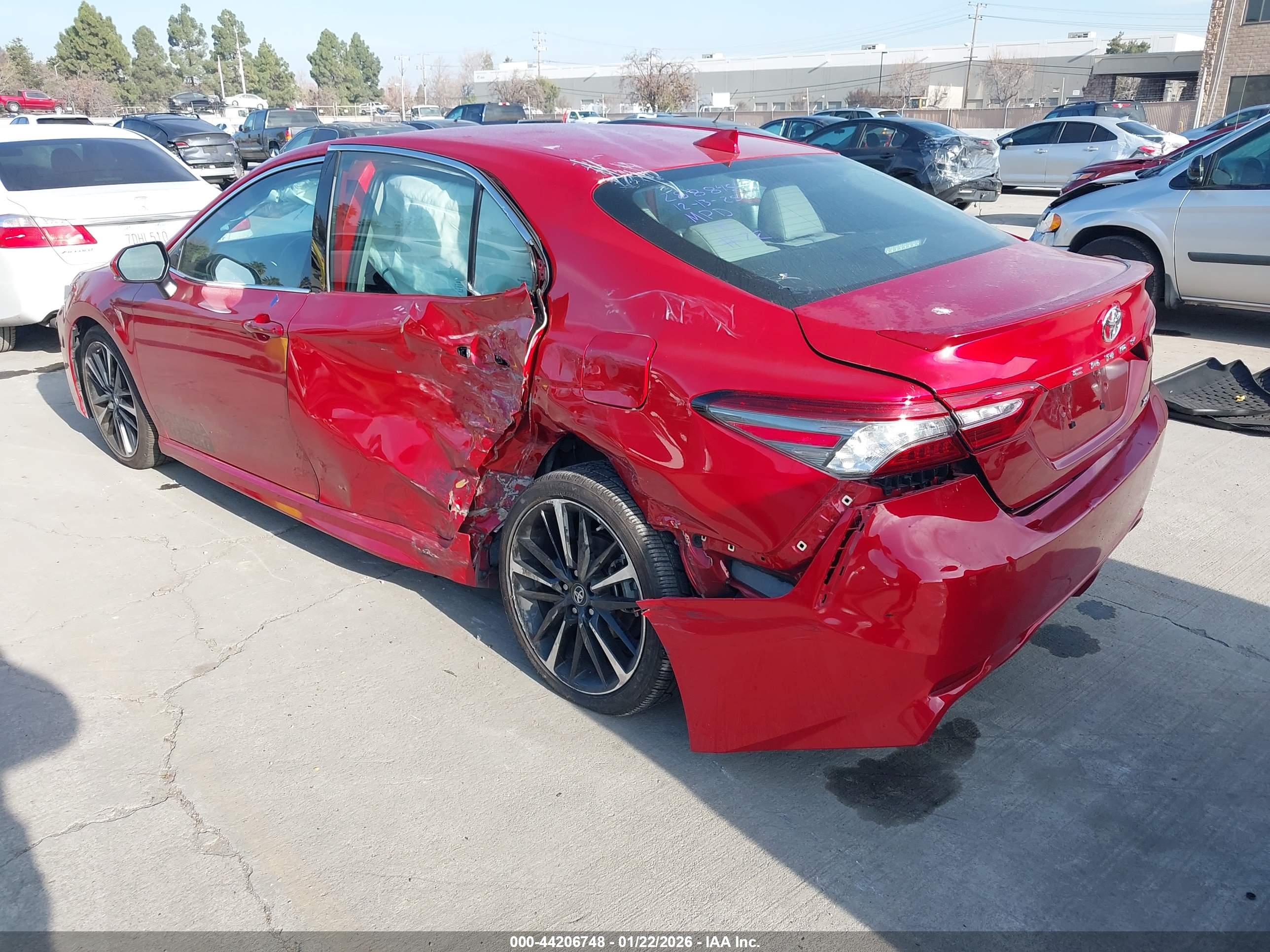 TOYOTA CAMRY image 3