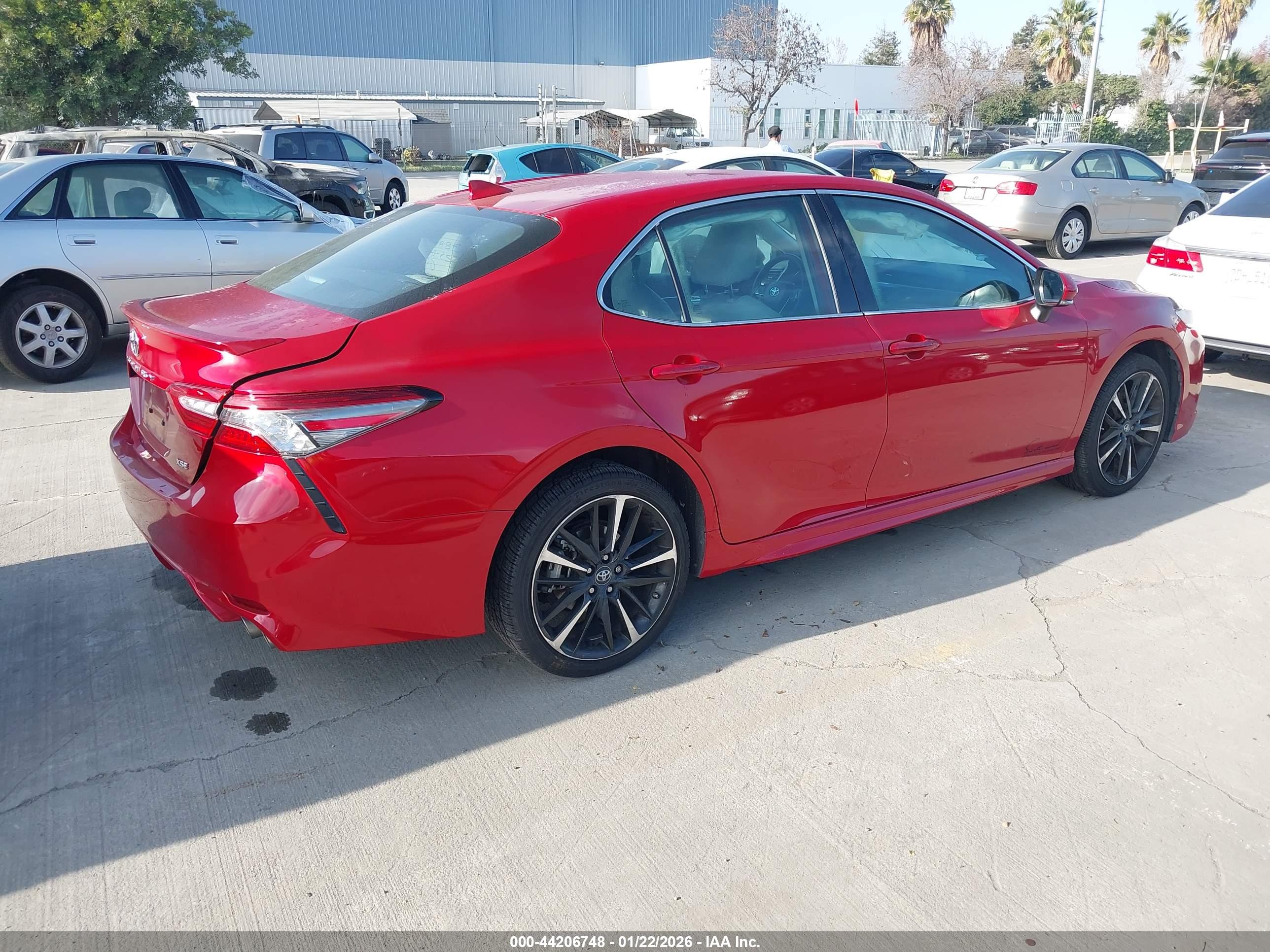 TOYOTA CAMRY image 4