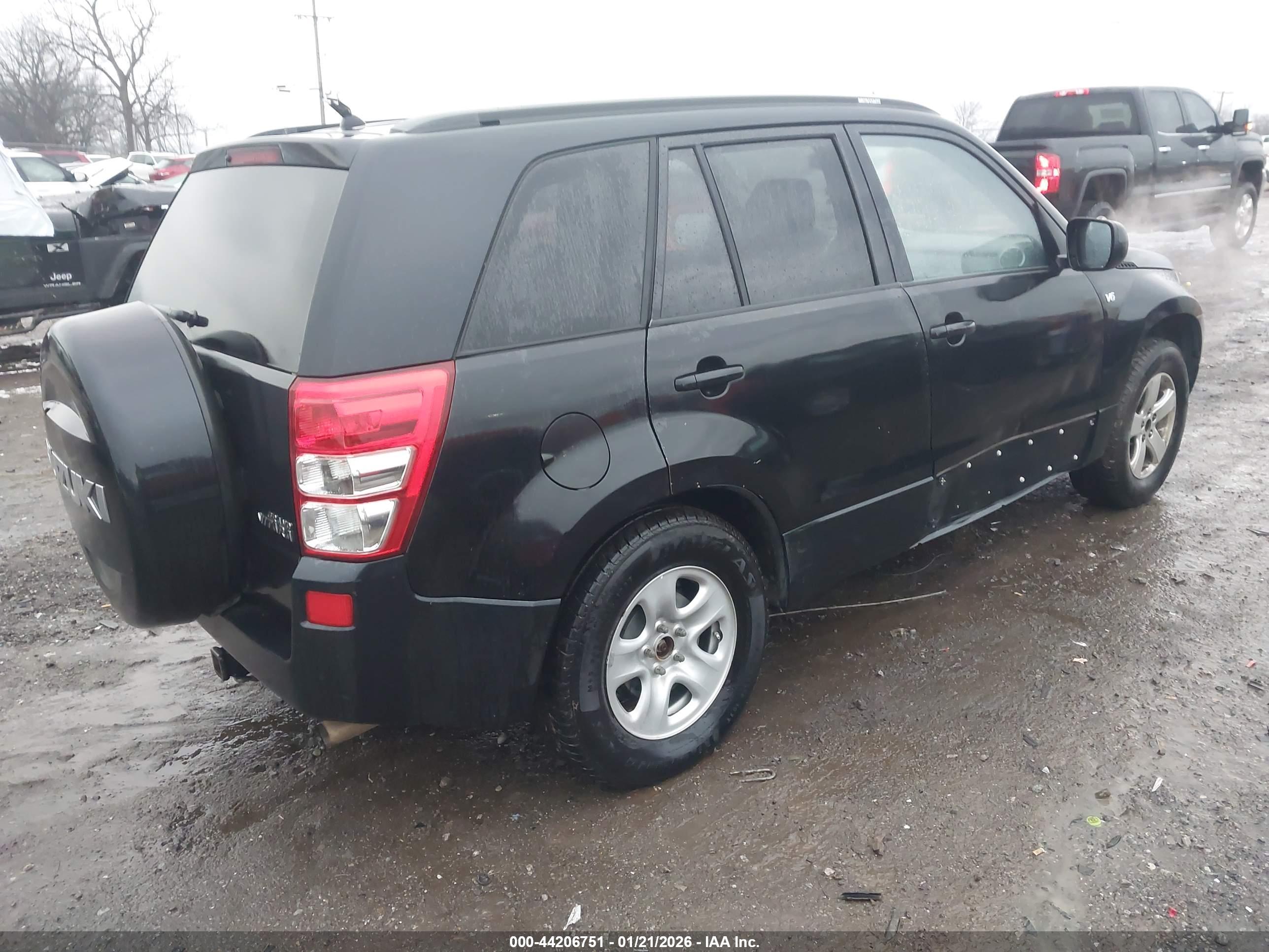 SUZUKI GRAND image 4