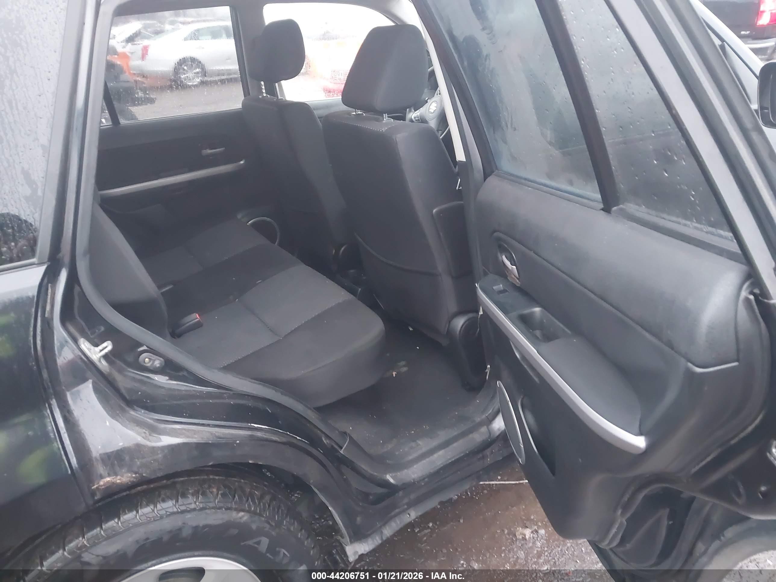 SUZUKI GRAND image 8