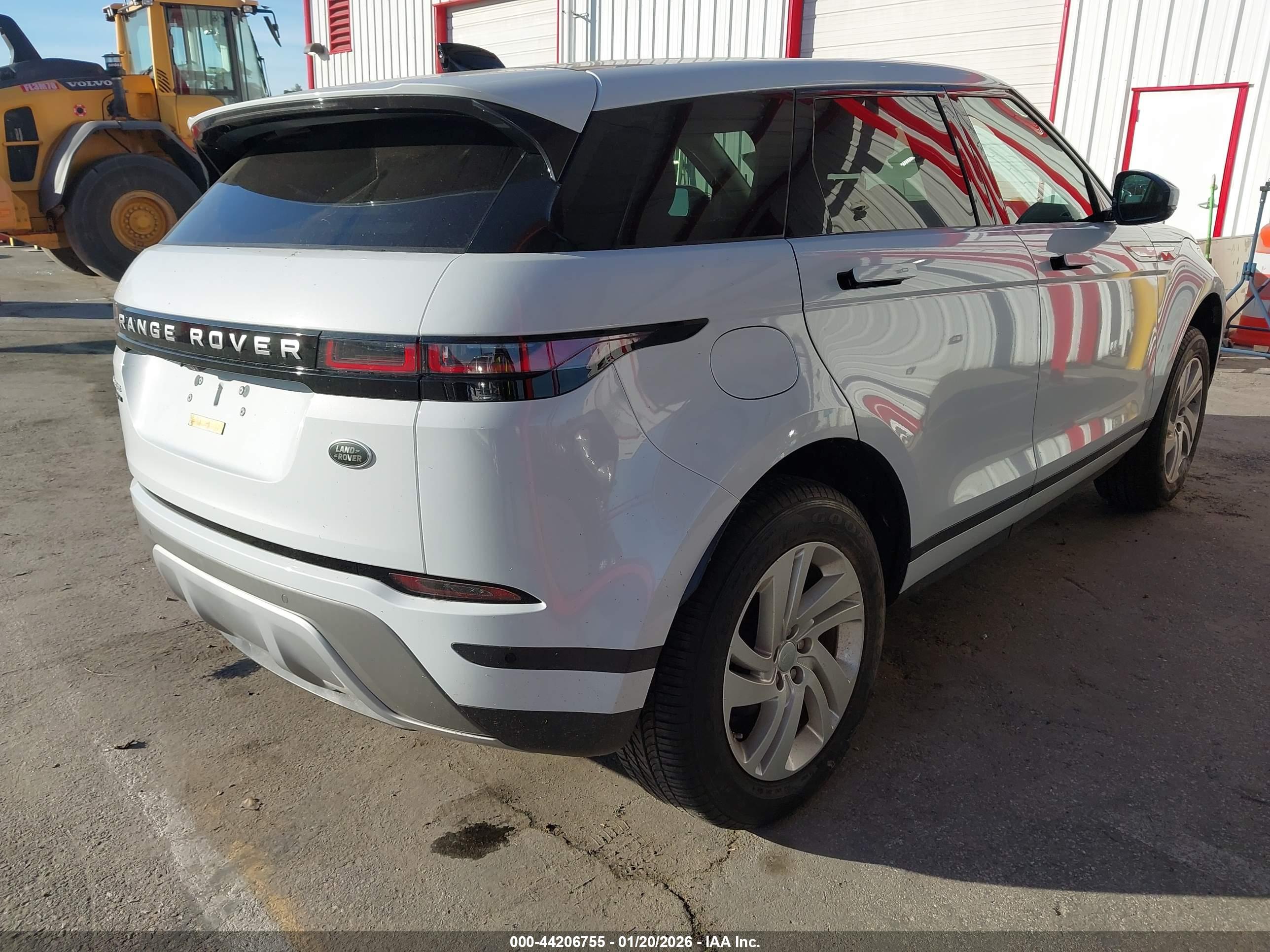 LAND ROVER image 4