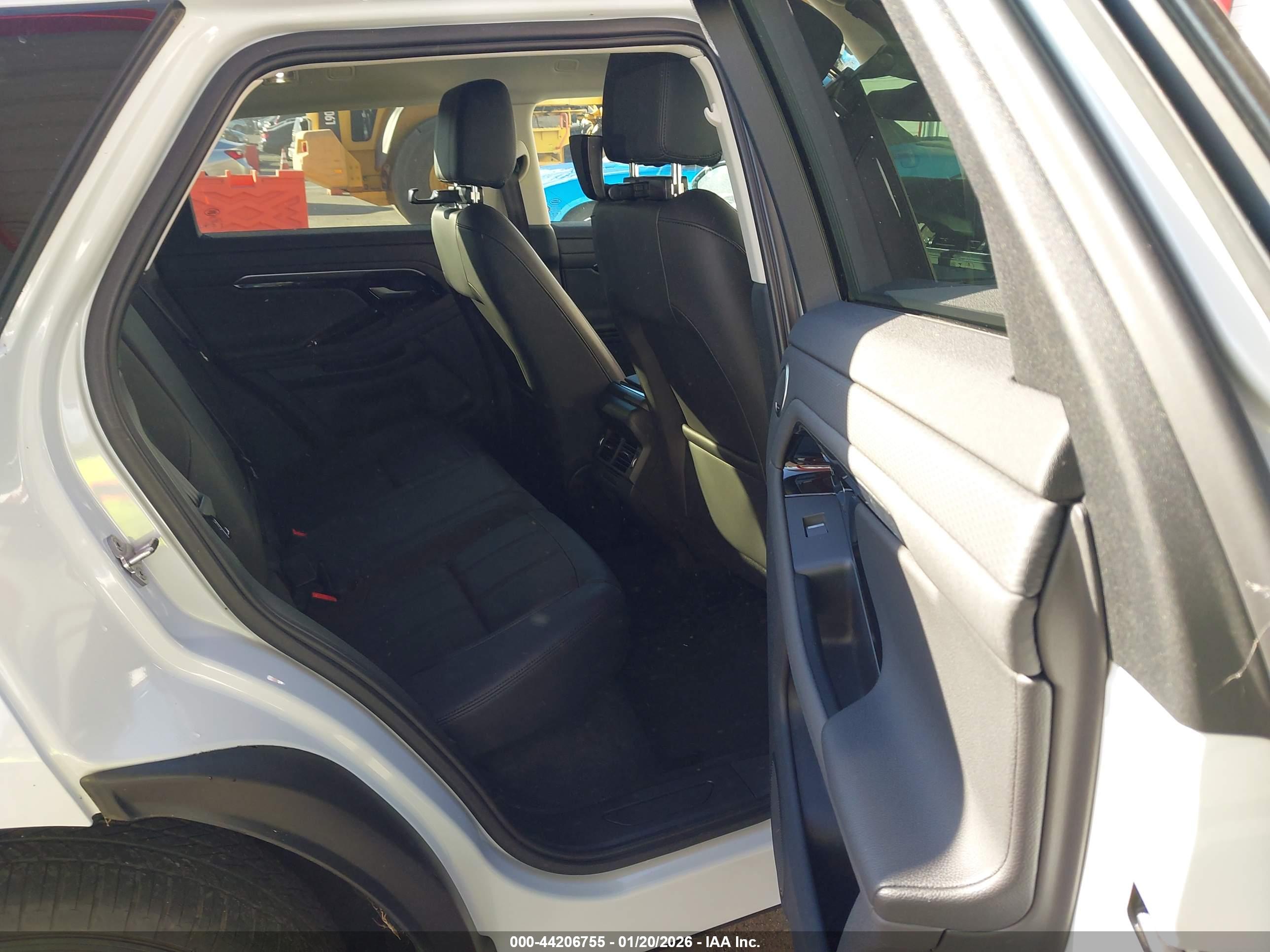 LAND ROVER image 8