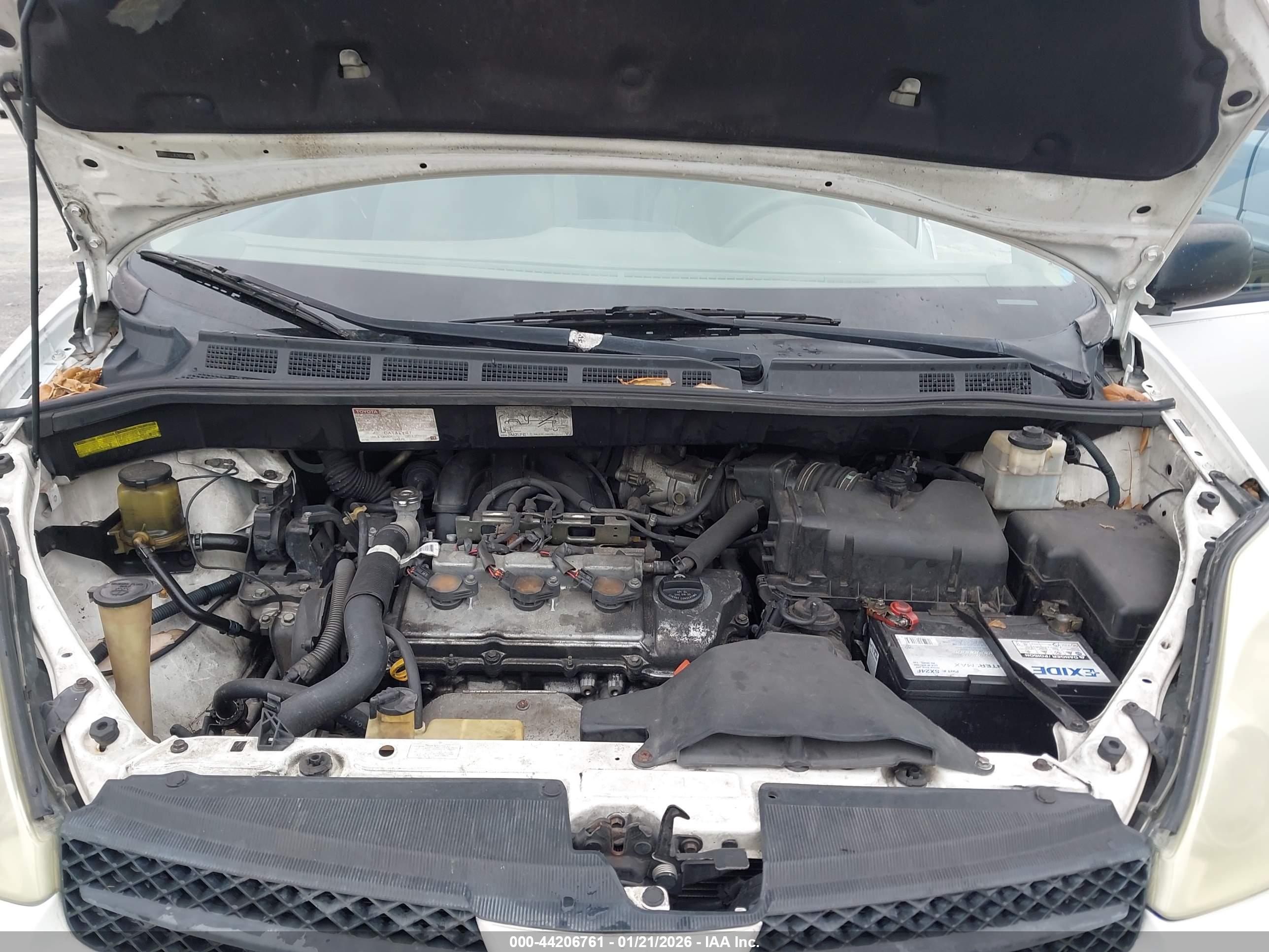 TOYOTA SIENNA image 10