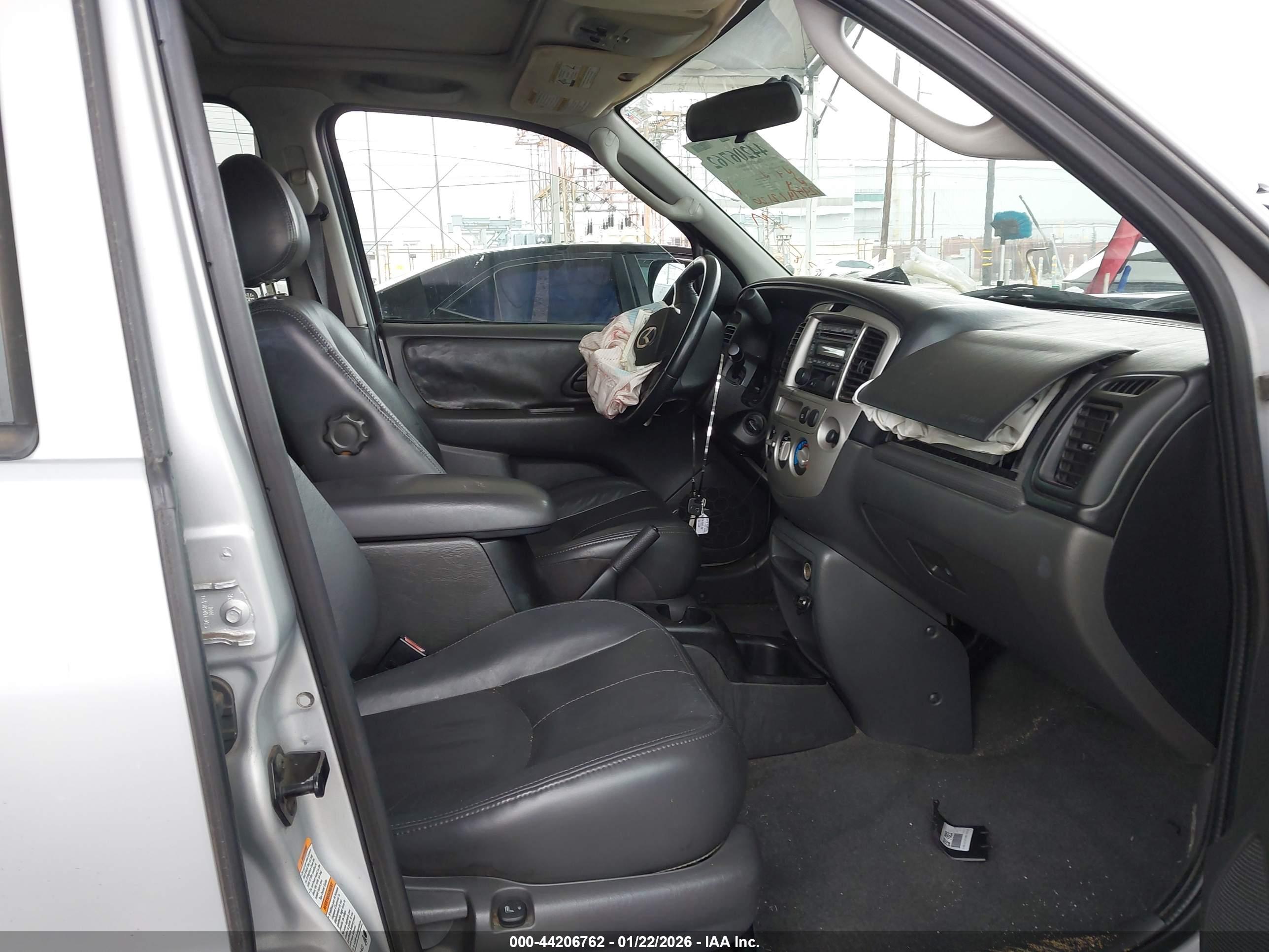 MAZDA TRIBUTE image 5