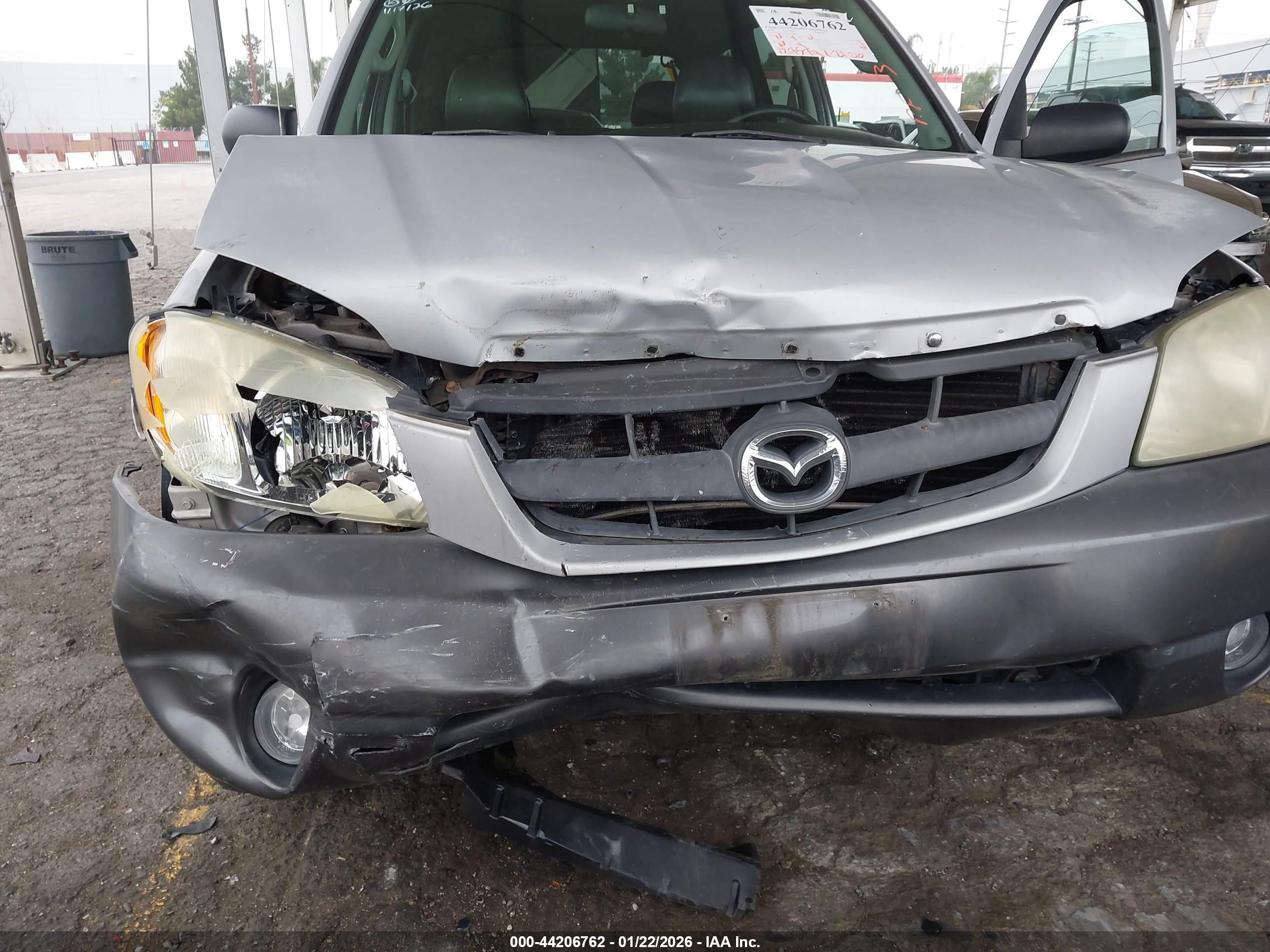 MAZDA TRIBUTE image 6