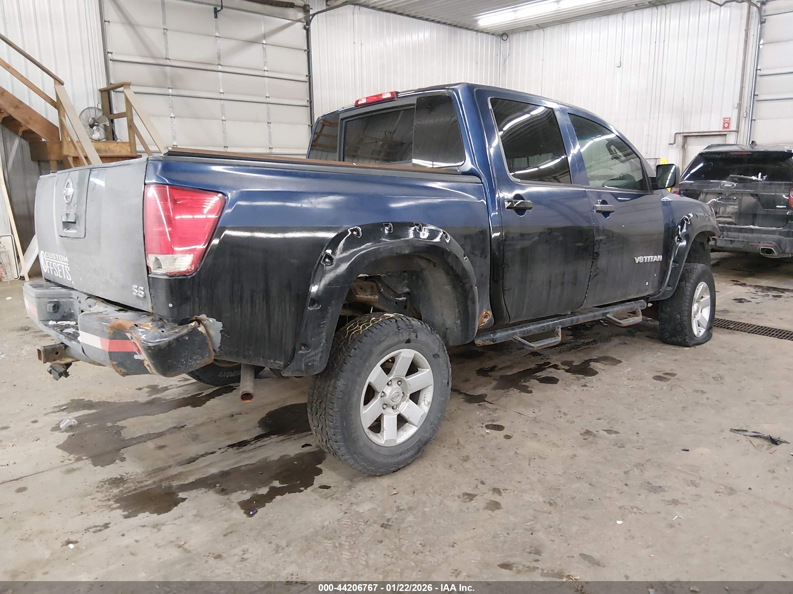 NISSAN TITAN image 4
