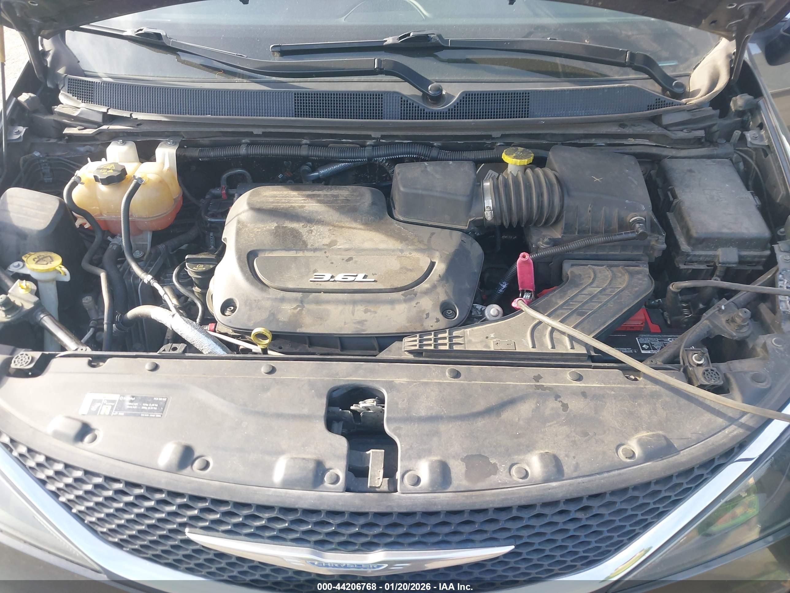 CHRYSLER PACIFICA image 10