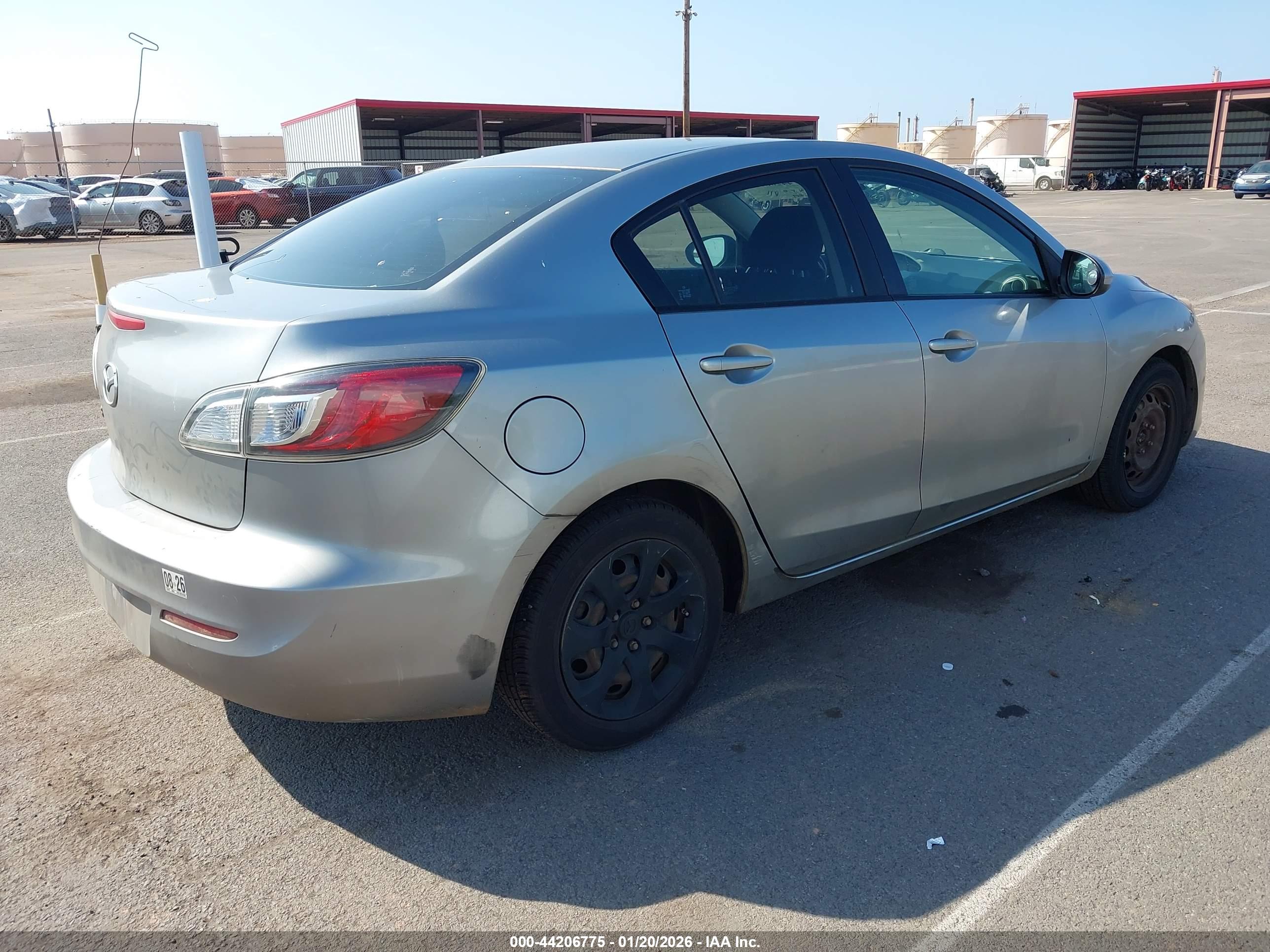 MAZDA MAZDA3 image 4