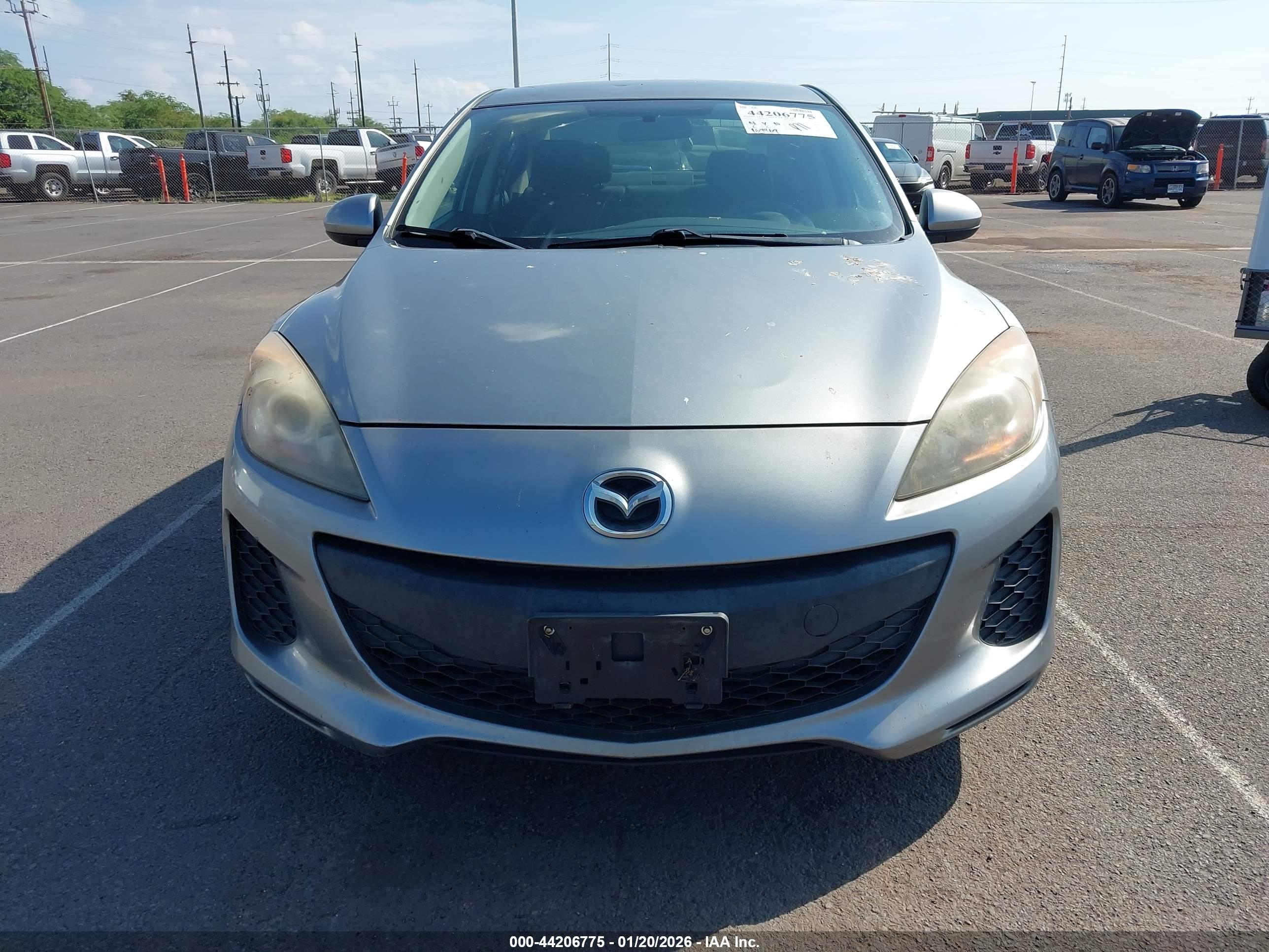 MAZDA MAZDA3 image 6