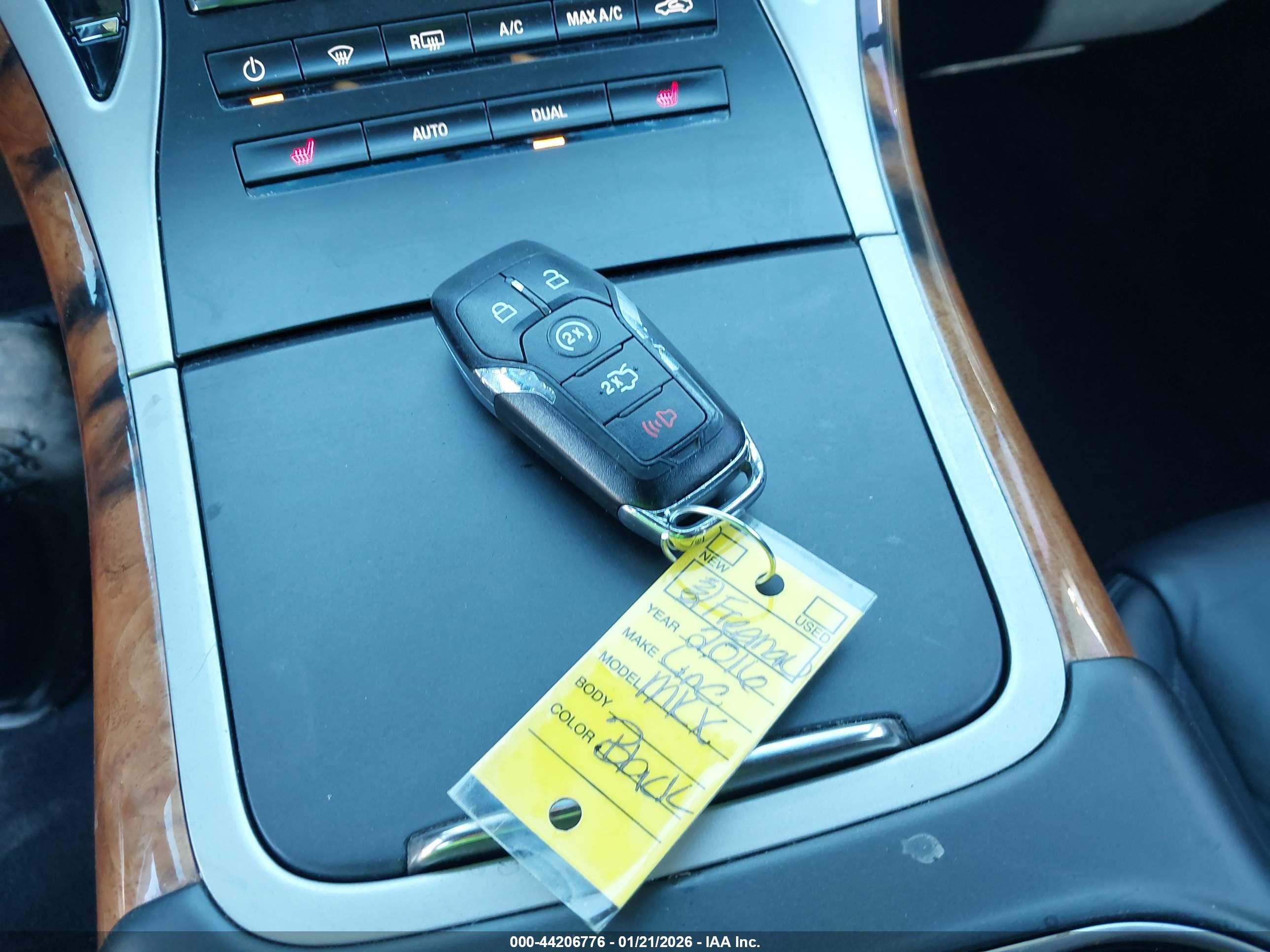 LINCOLN MKX image 11