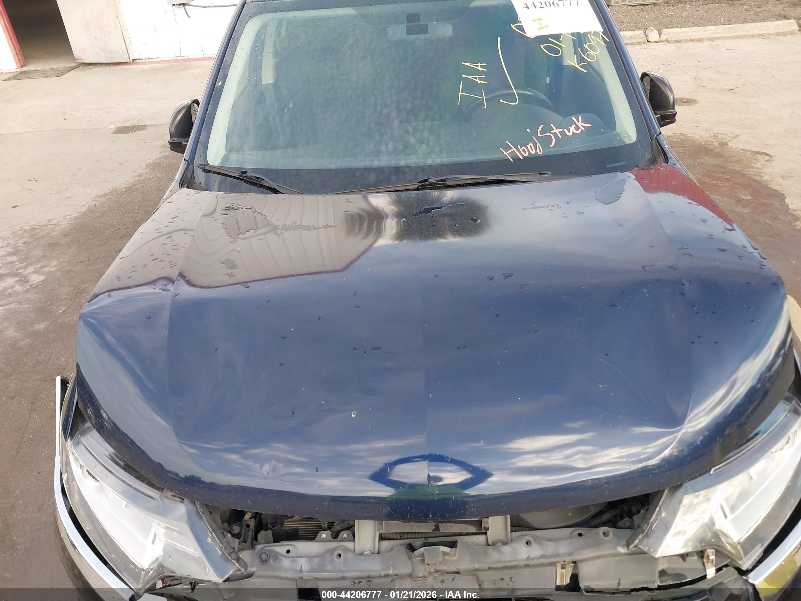 MITSUBISHI OUTLANDER image 10