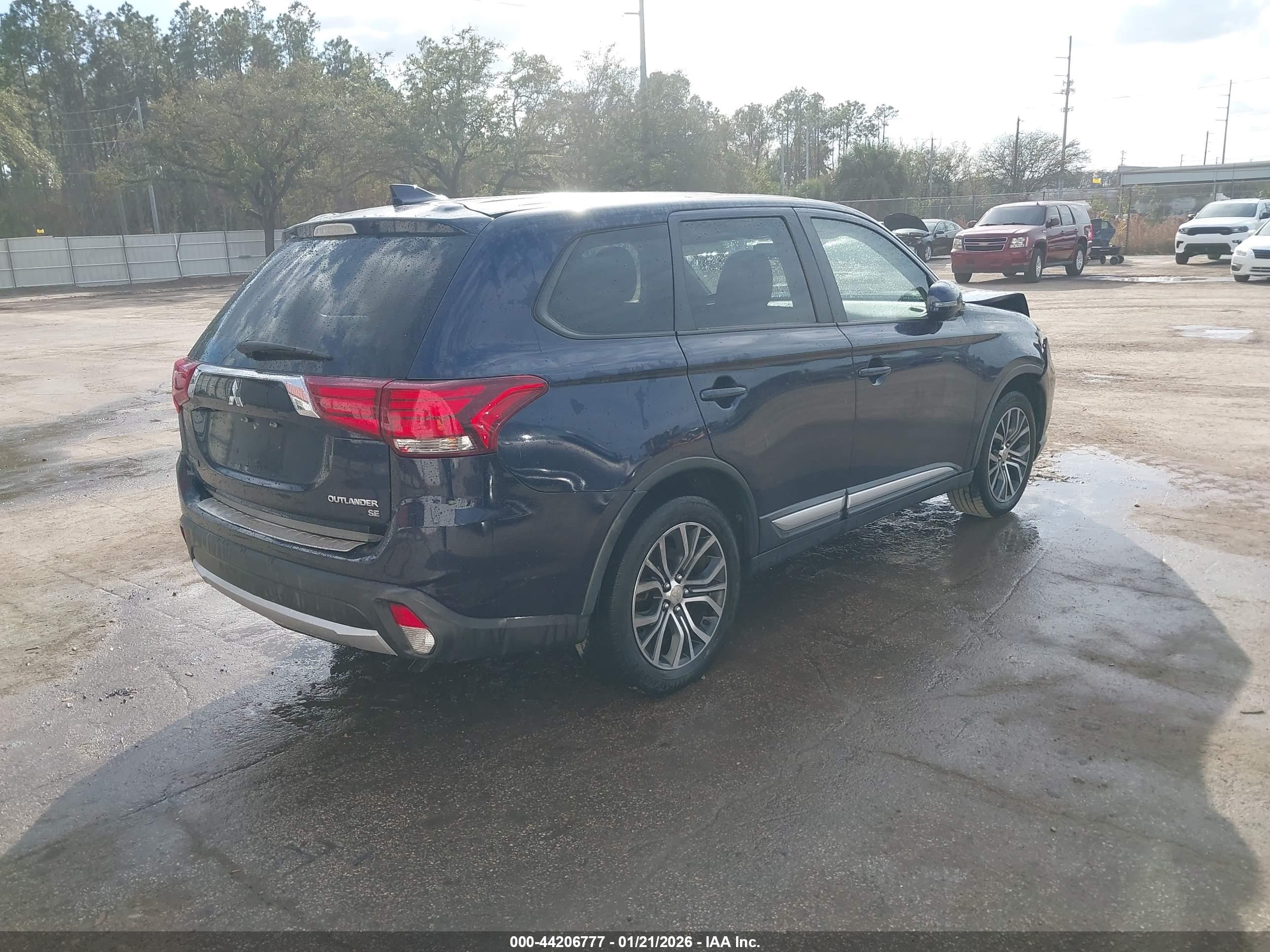 MITSUBISHI OUTLANDER image 4