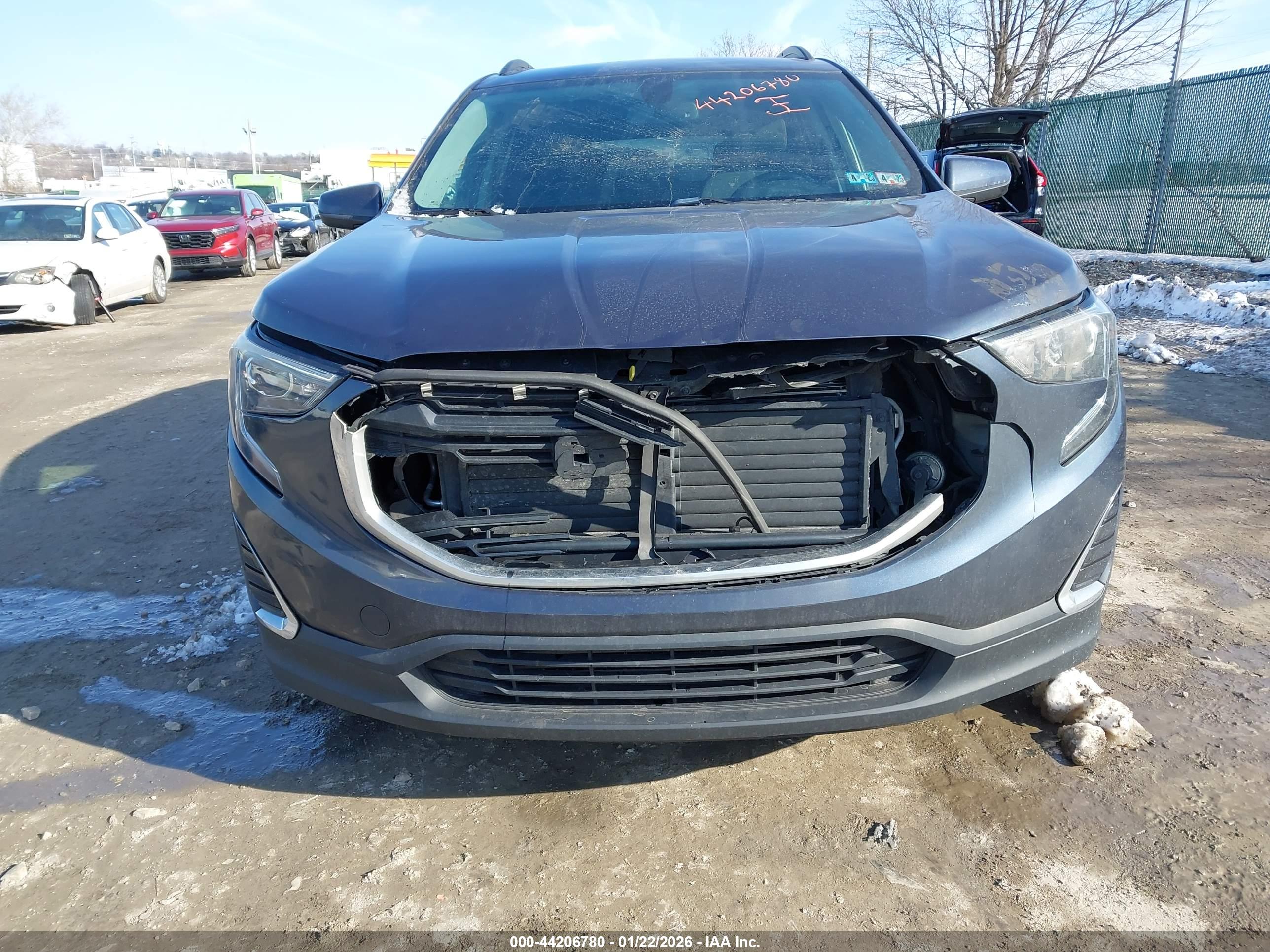 GMC TERRAIN image 6