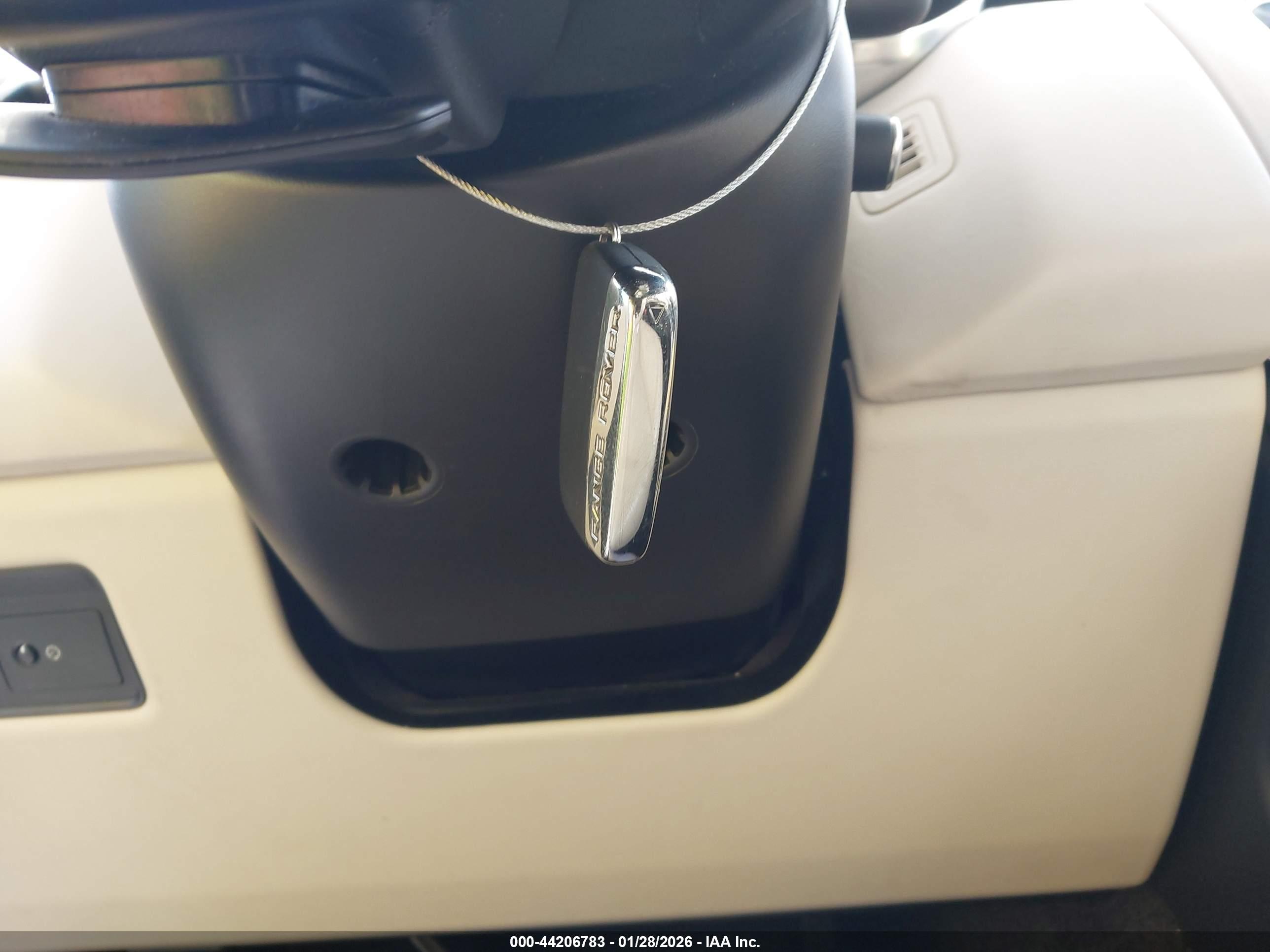 LAND ROVER image 11