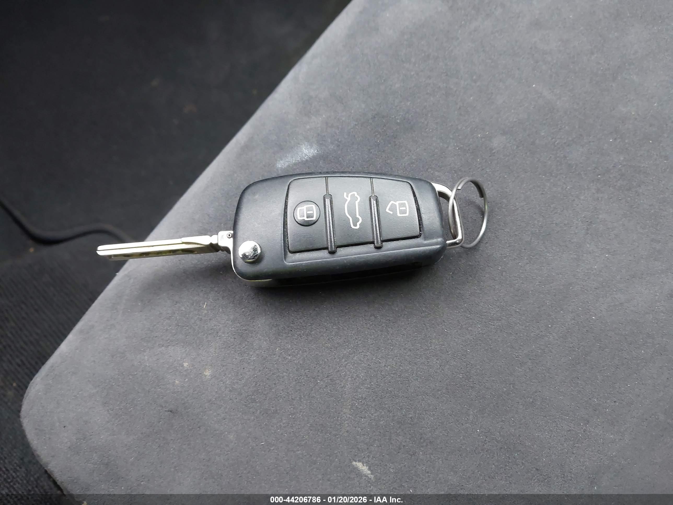 AUDI TT image 11