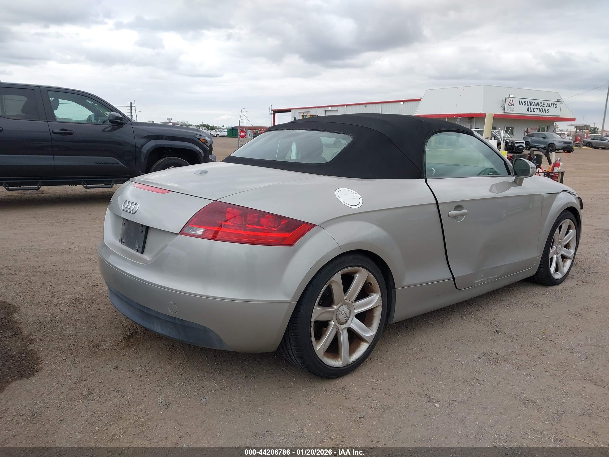 AUDI TT image 4