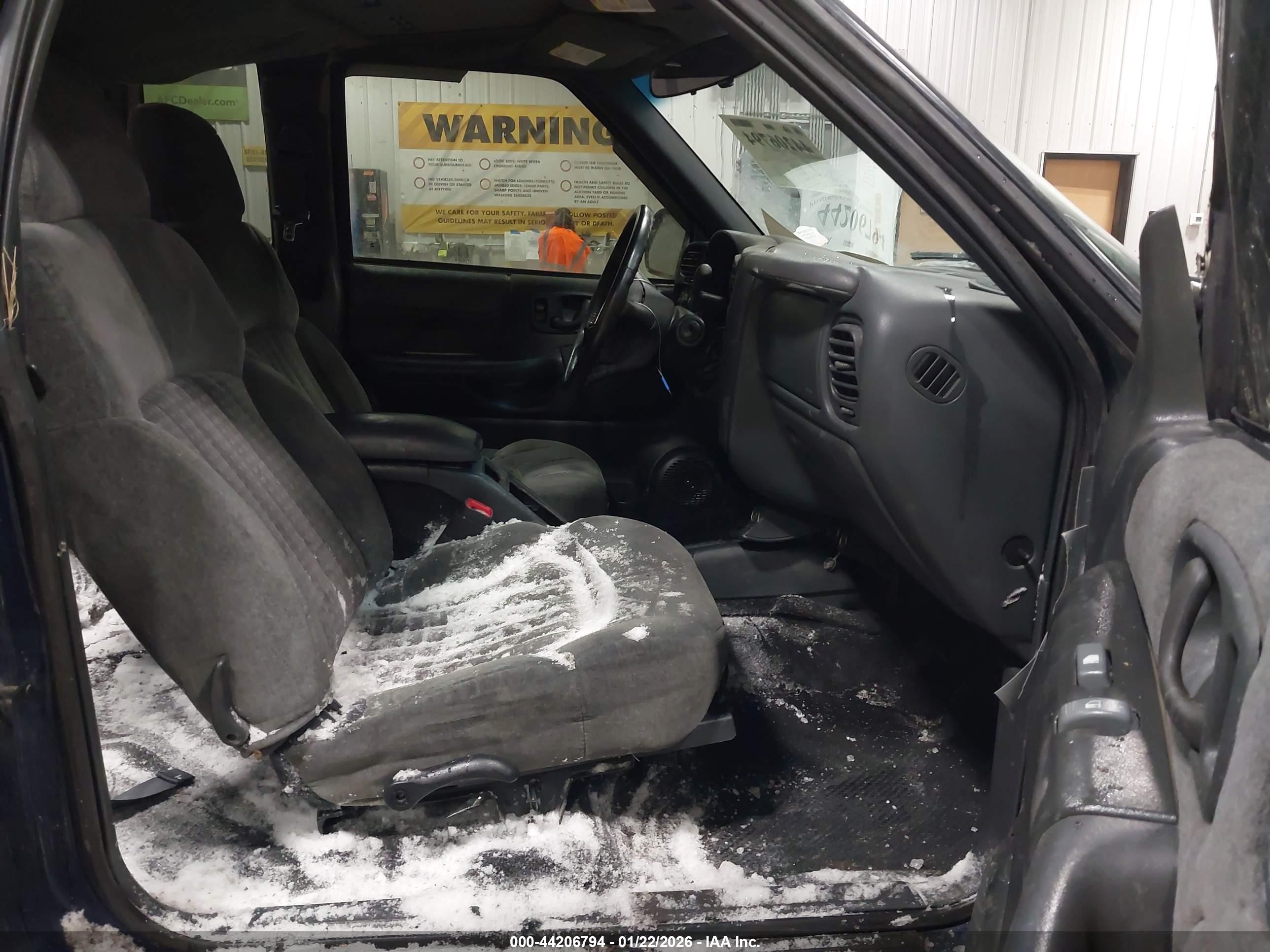 CHEVROLET S-10 image 5