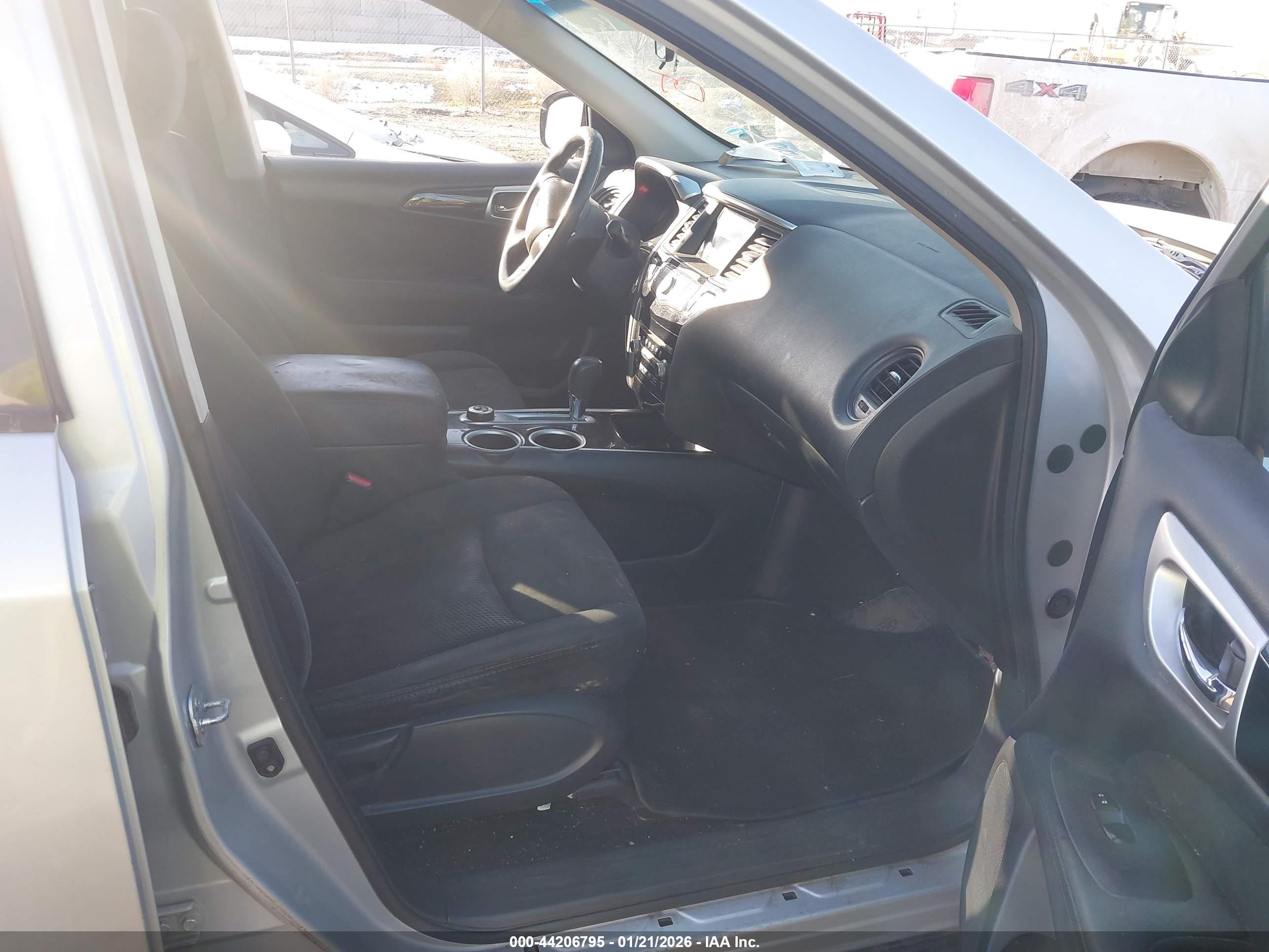 NISSAN PATHFINDER image 5