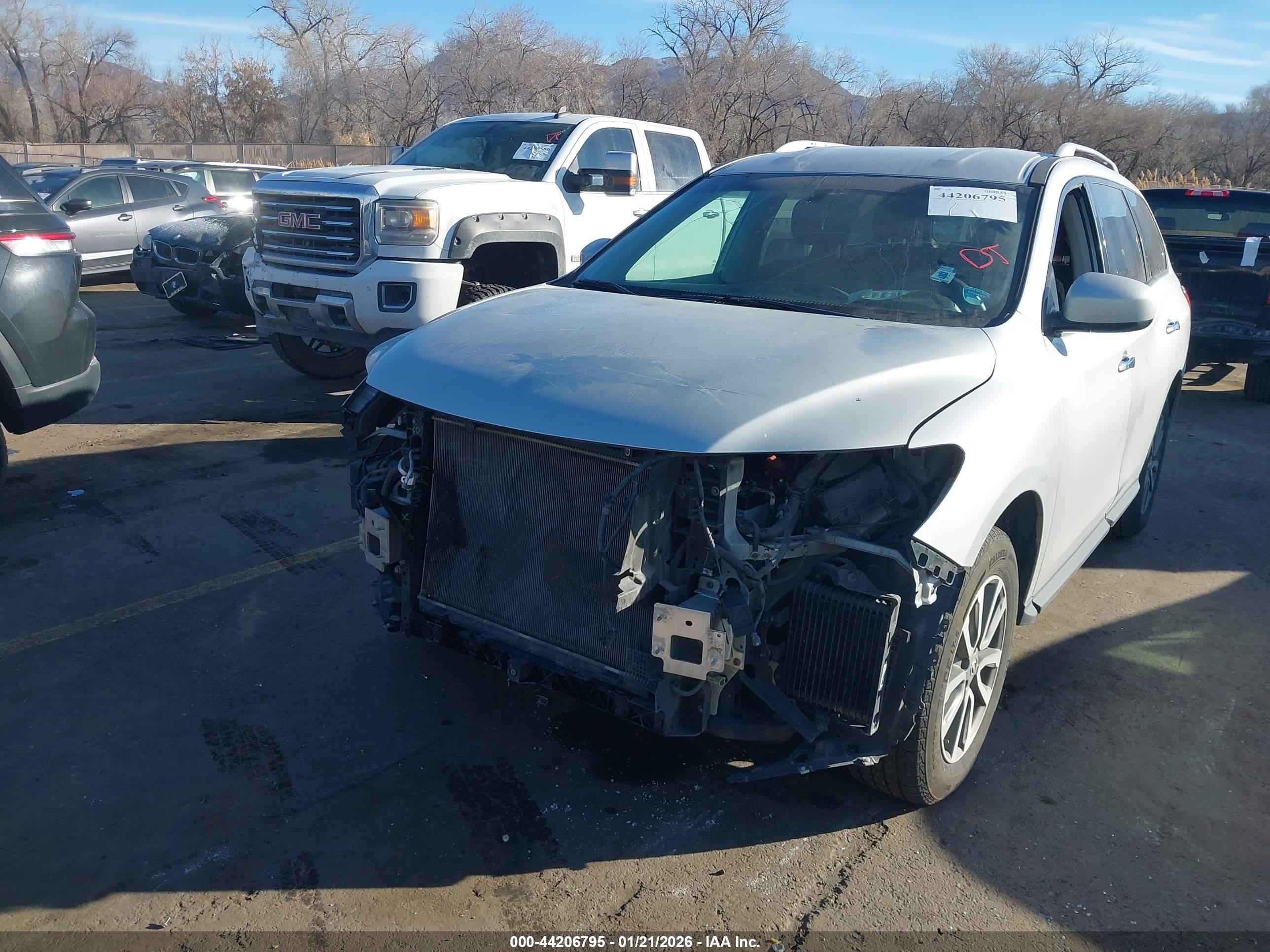 NISSAN PATHFINDER image 6