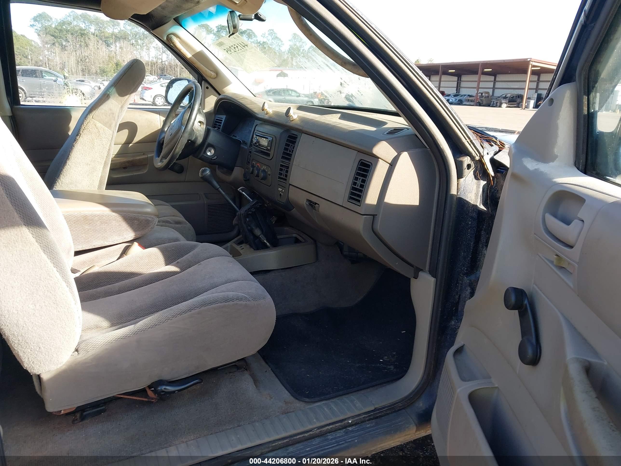 DODGE DAKOTA image 5