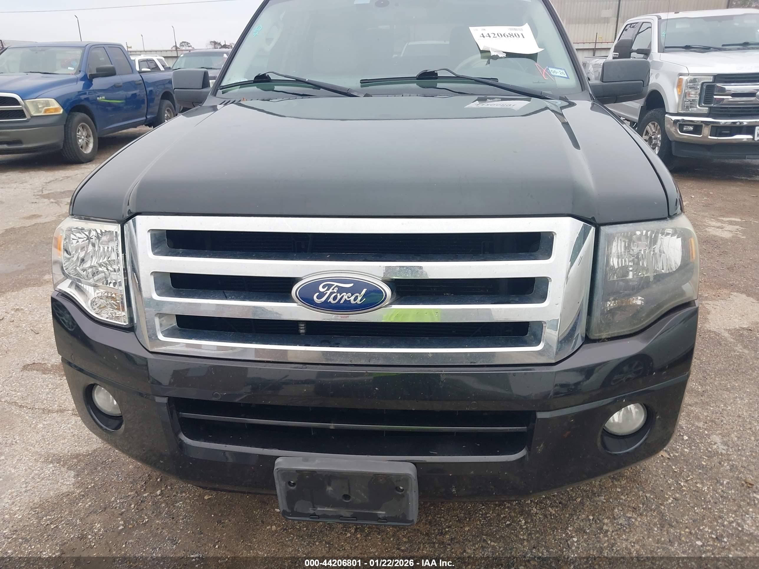 FORD EXPEDITION image 6