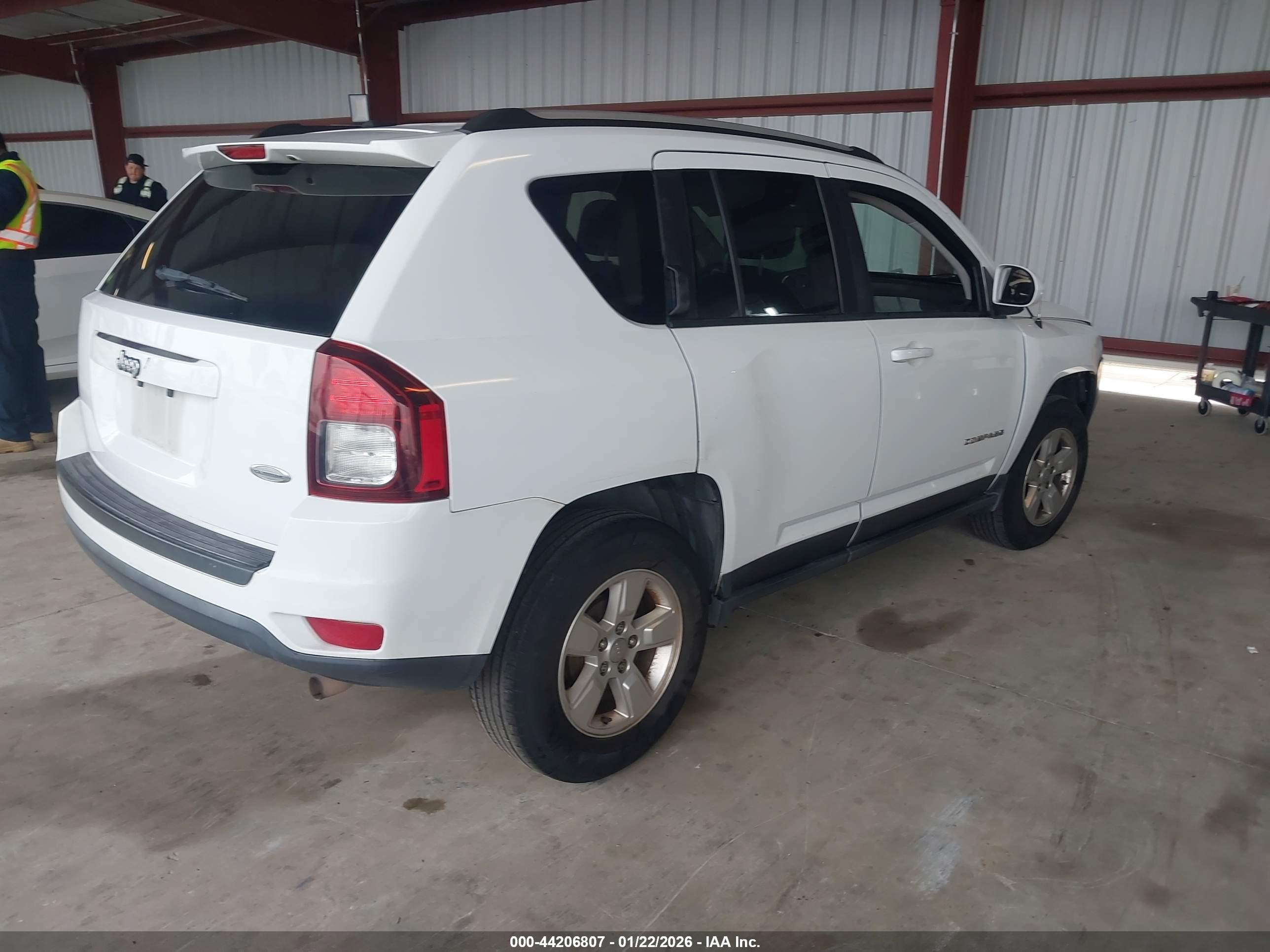 JEEP COMPASS image 4