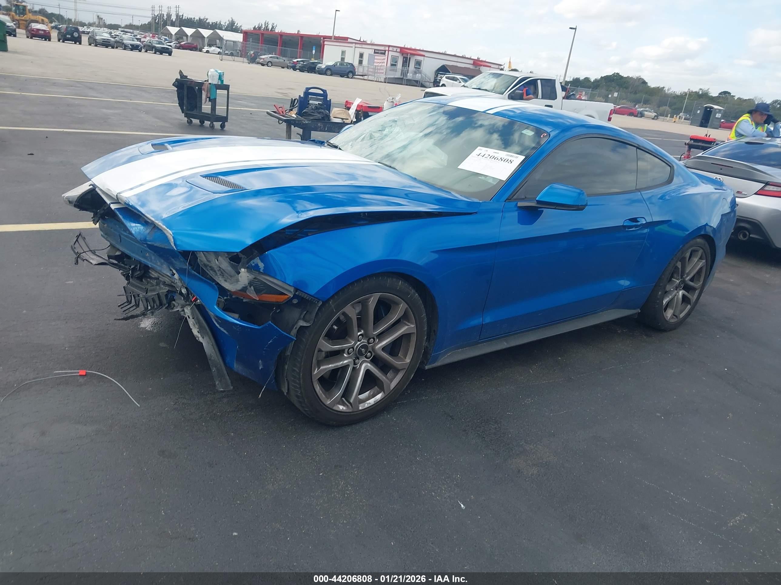 FORD MUSTANG image 2