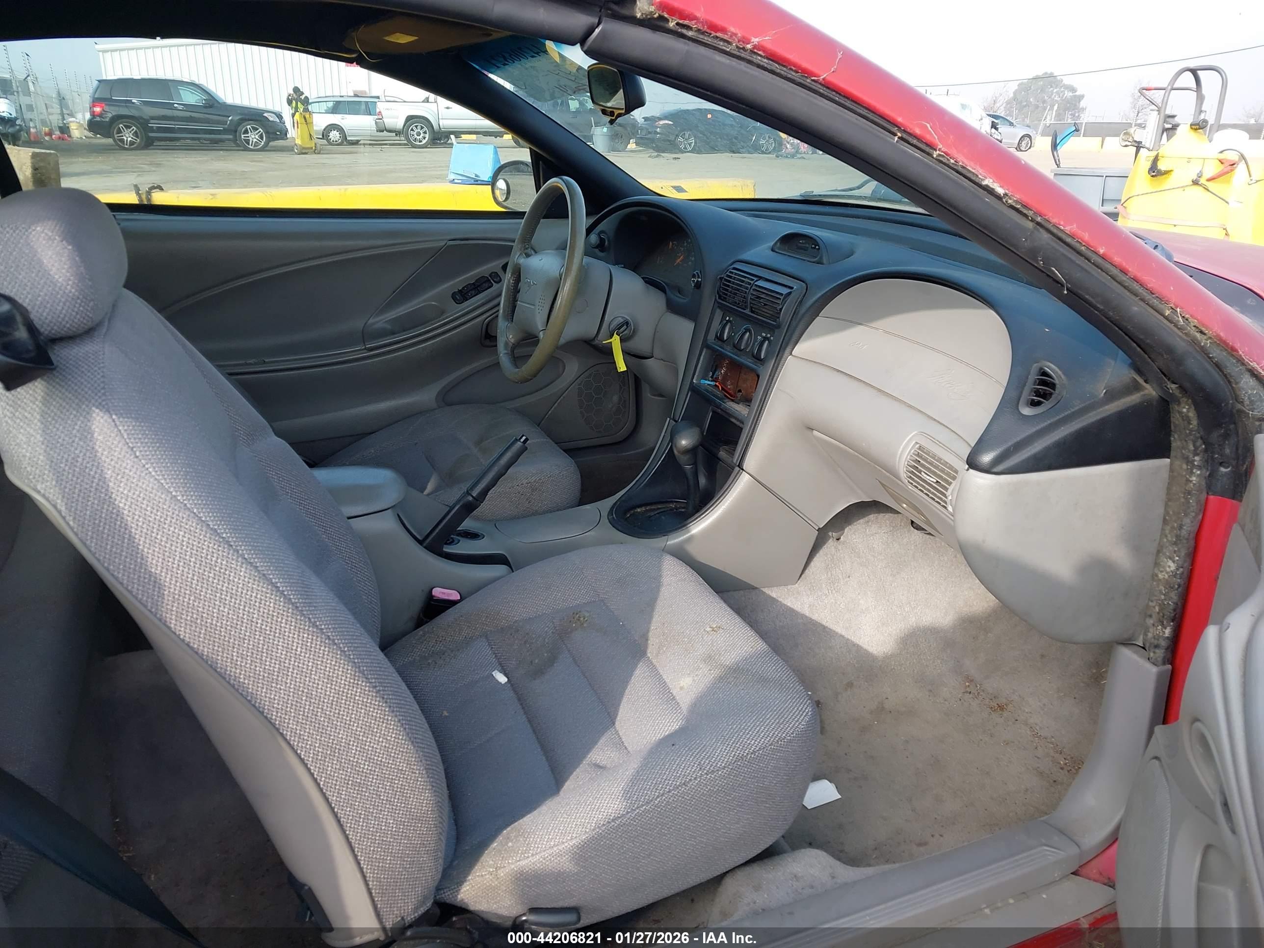FORD MUSTANG image 5