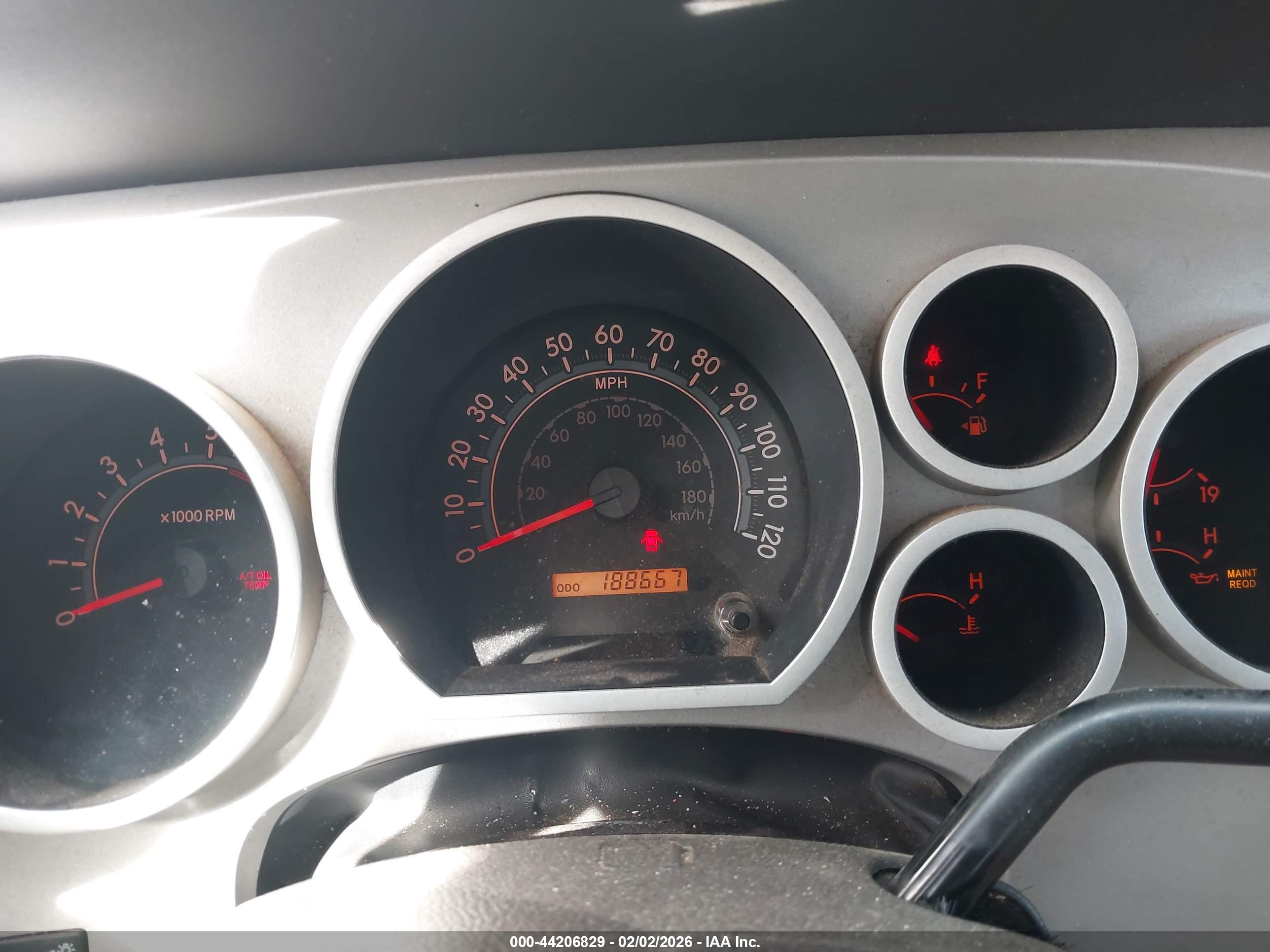 TOYOTA TUNDRA image 7