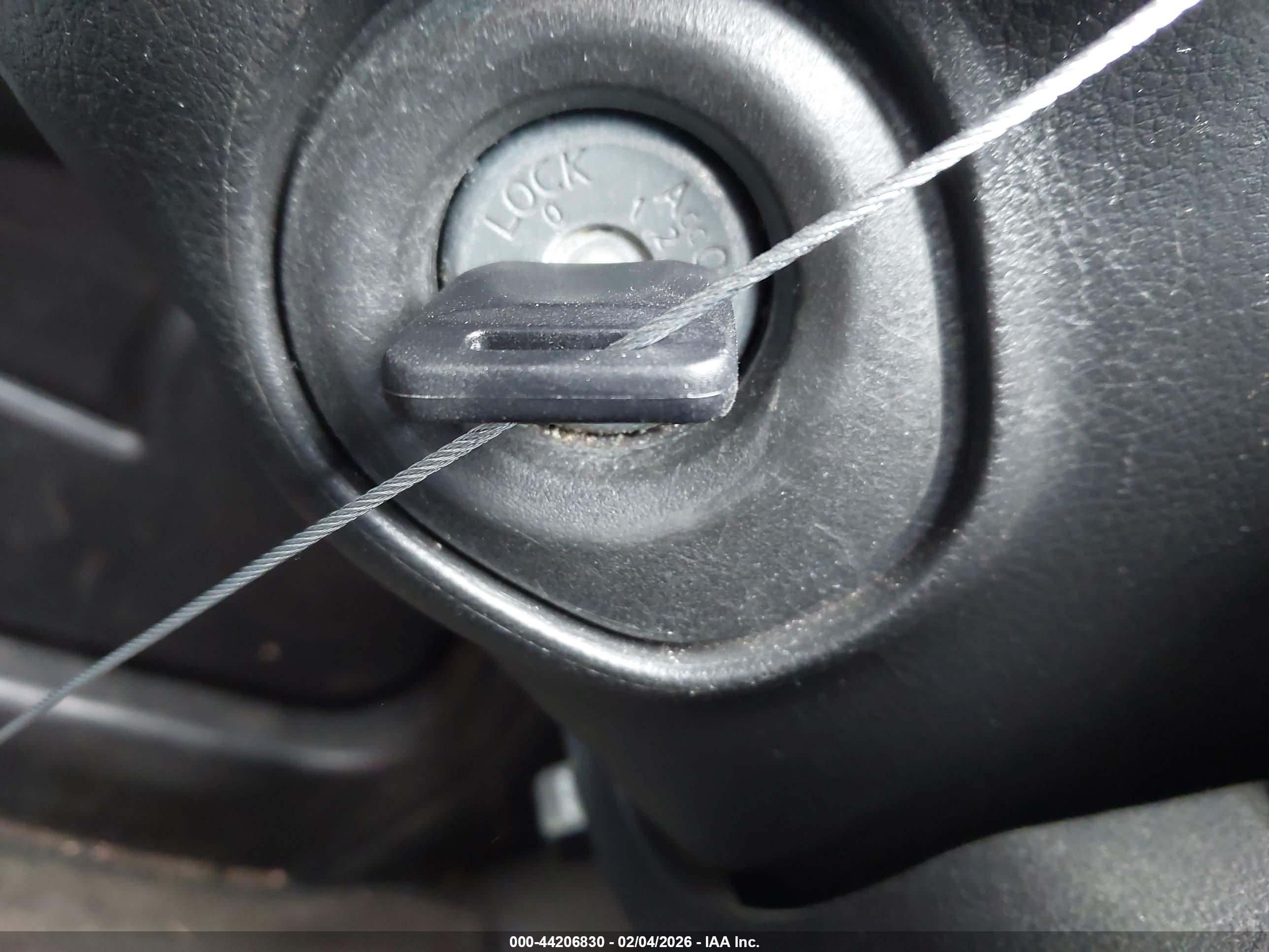 NISSAN ROGUE image 11