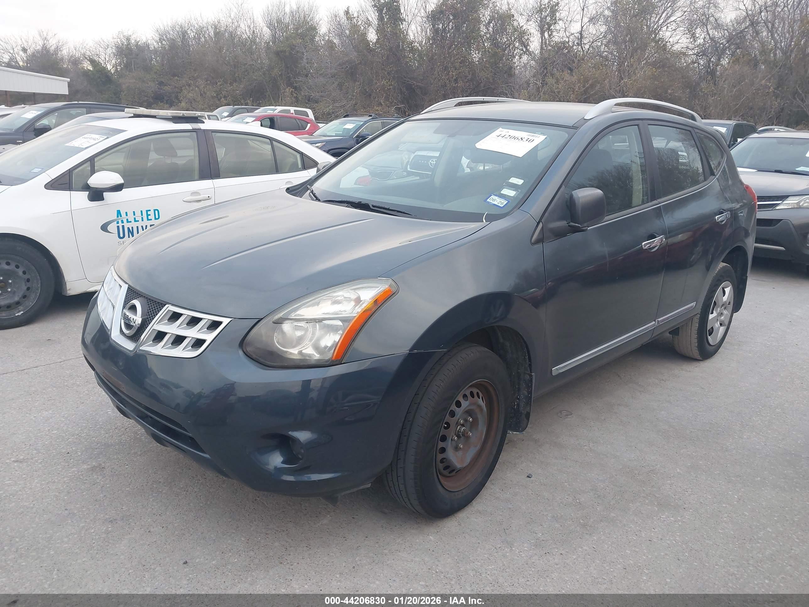NISSAN ROGUE image 2