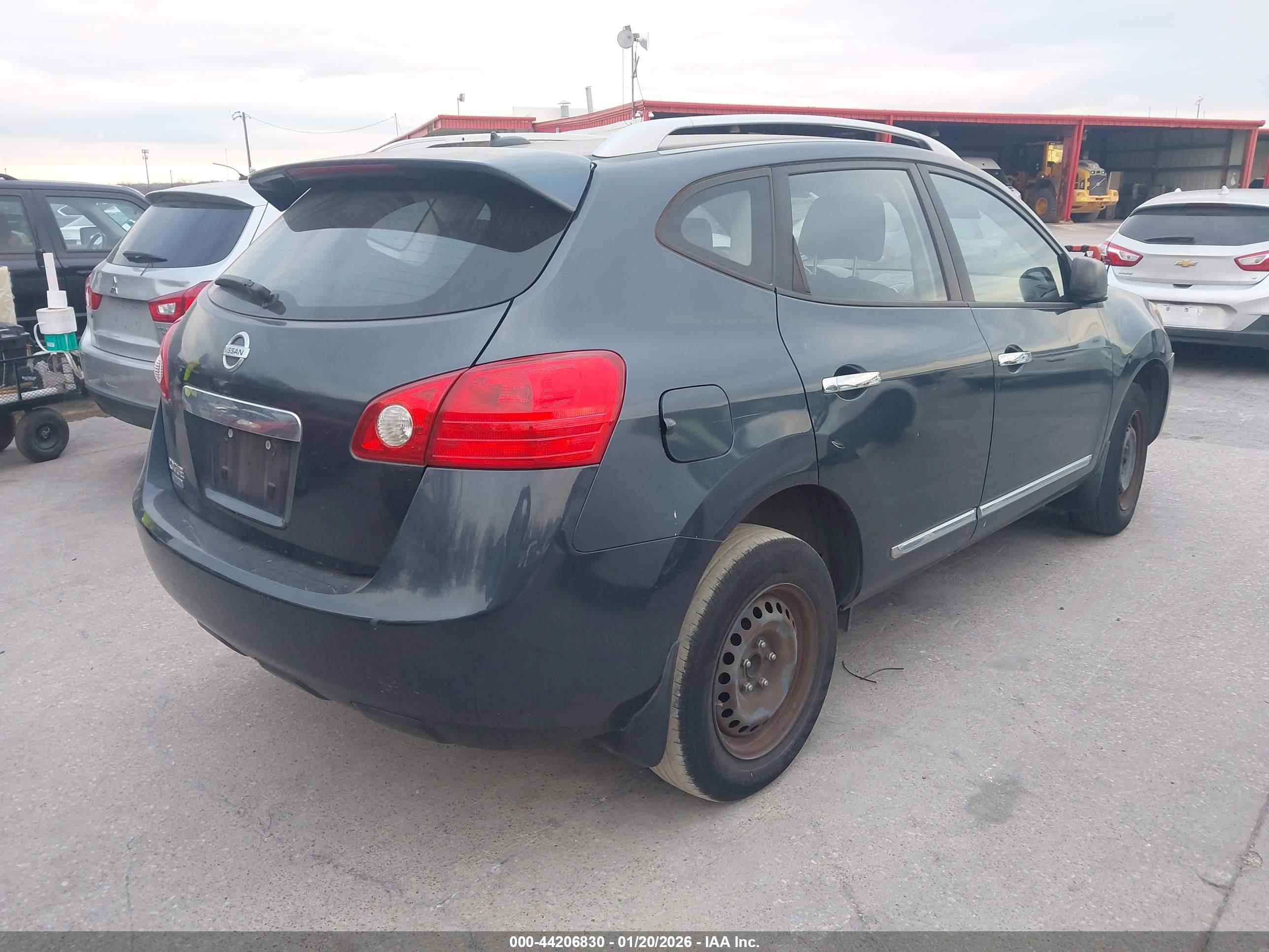 NISSAN ROGUE image 4
