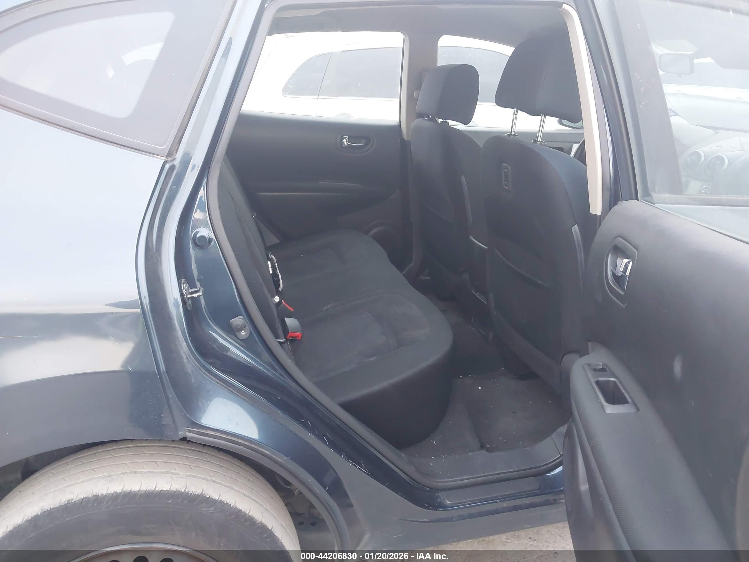 NISSAN ROGUE image 8