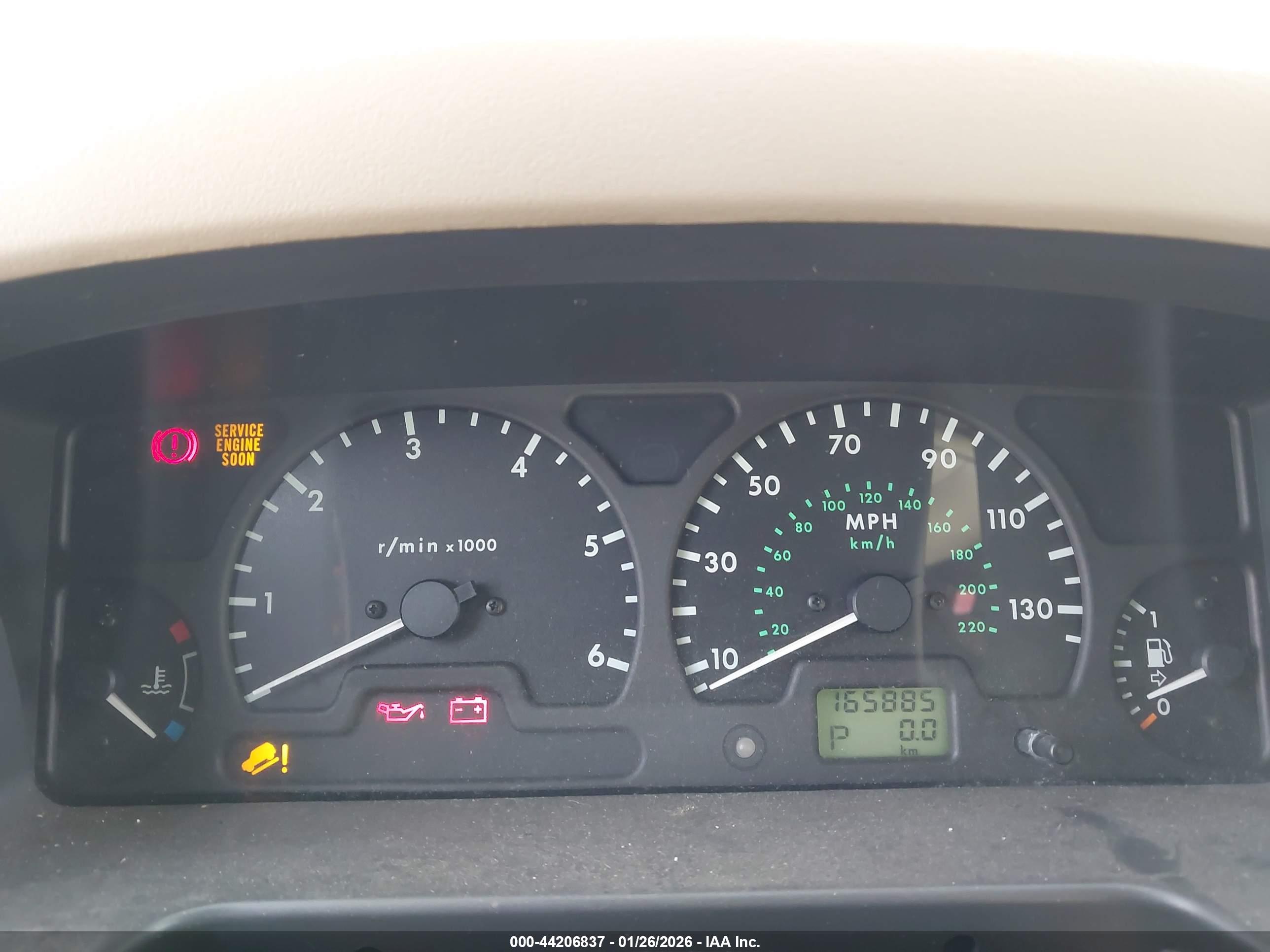 LAND ROVER image 7