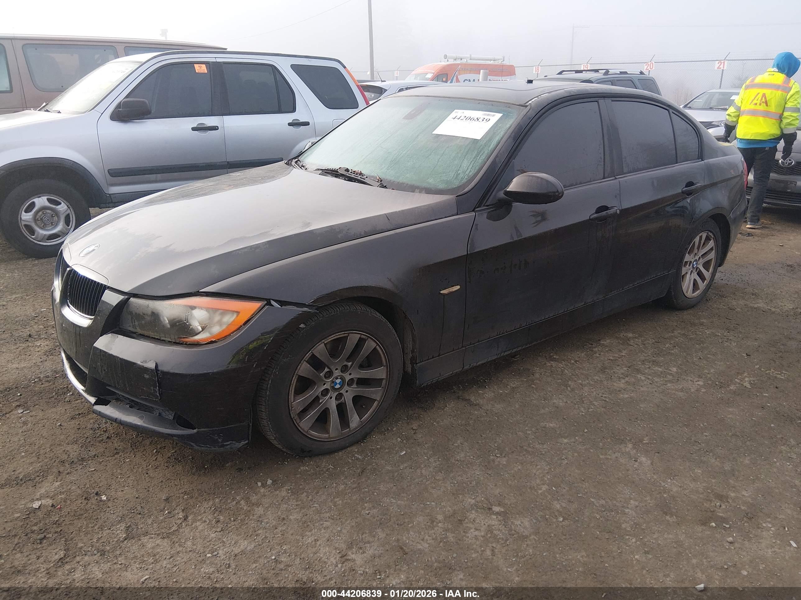 BMW 328I image 2