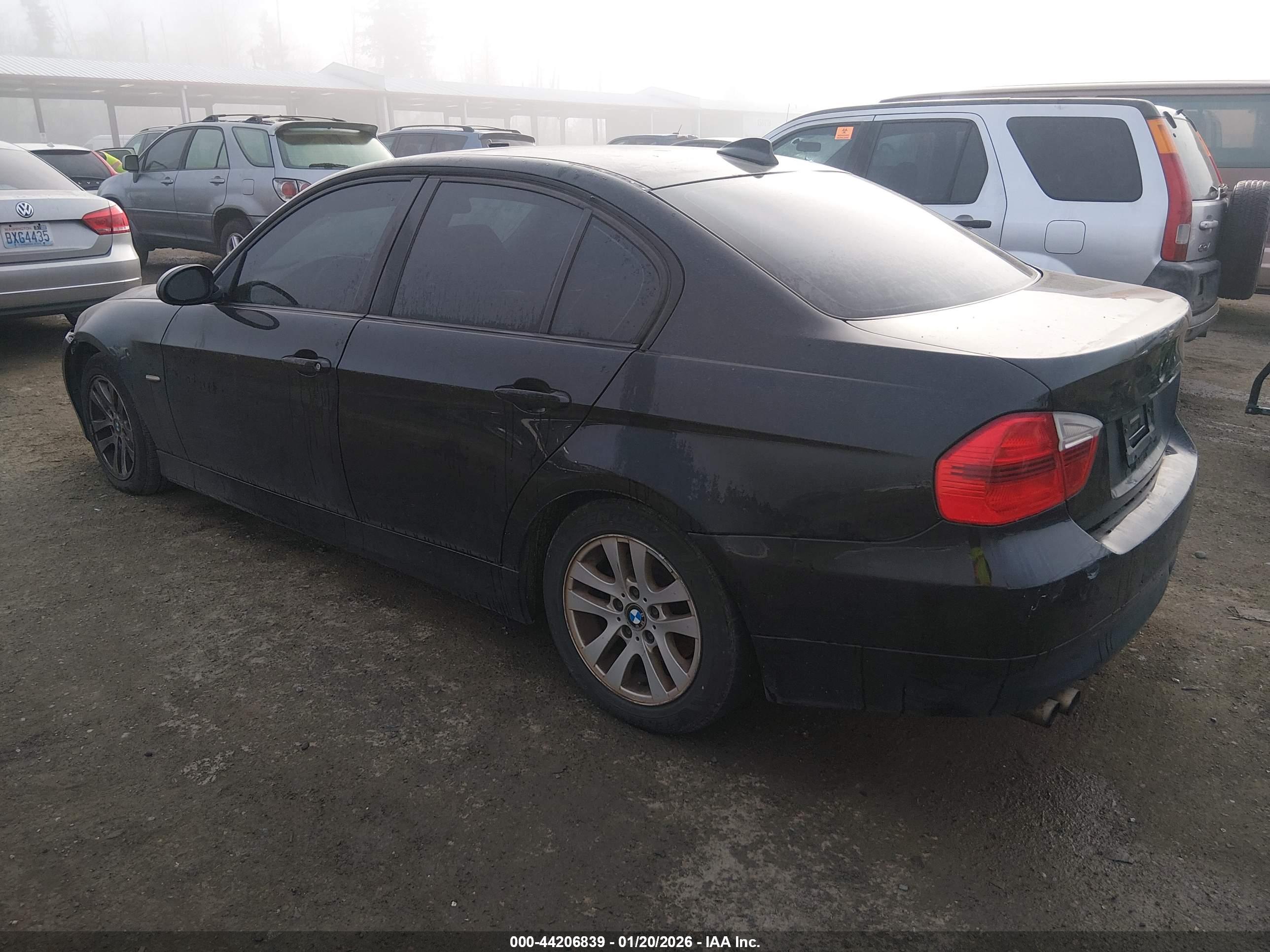 BMW 328I image 3