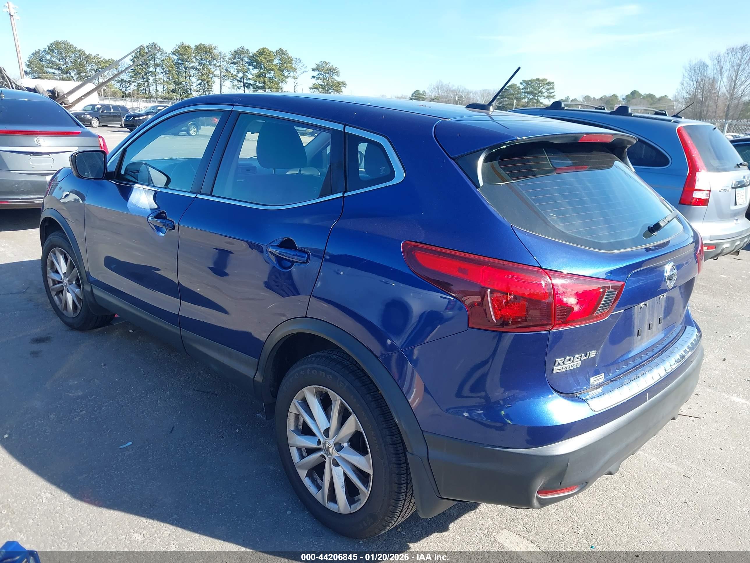 NISSAN ROGUE image 3