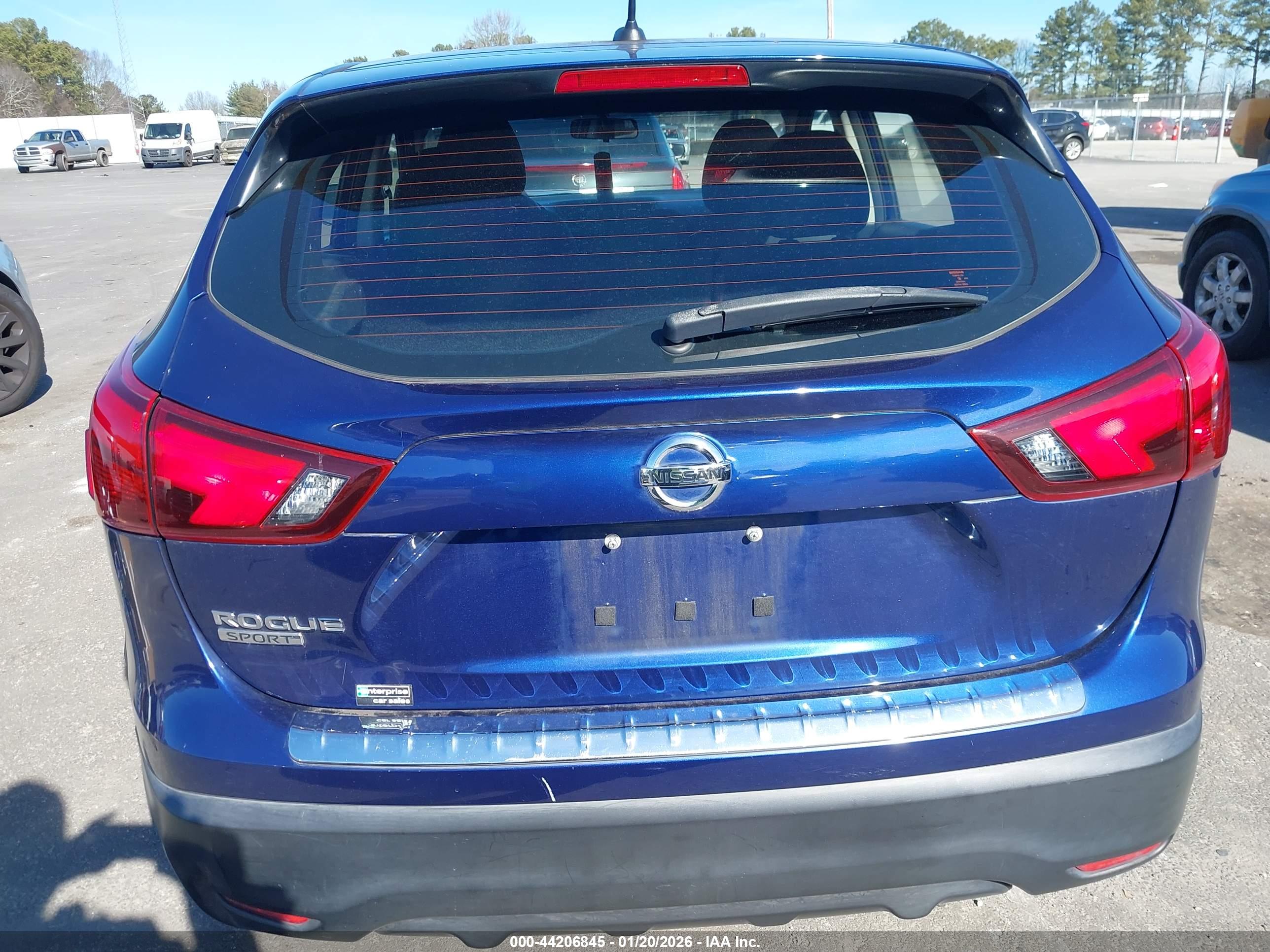 NISSAN ROGUE image 6