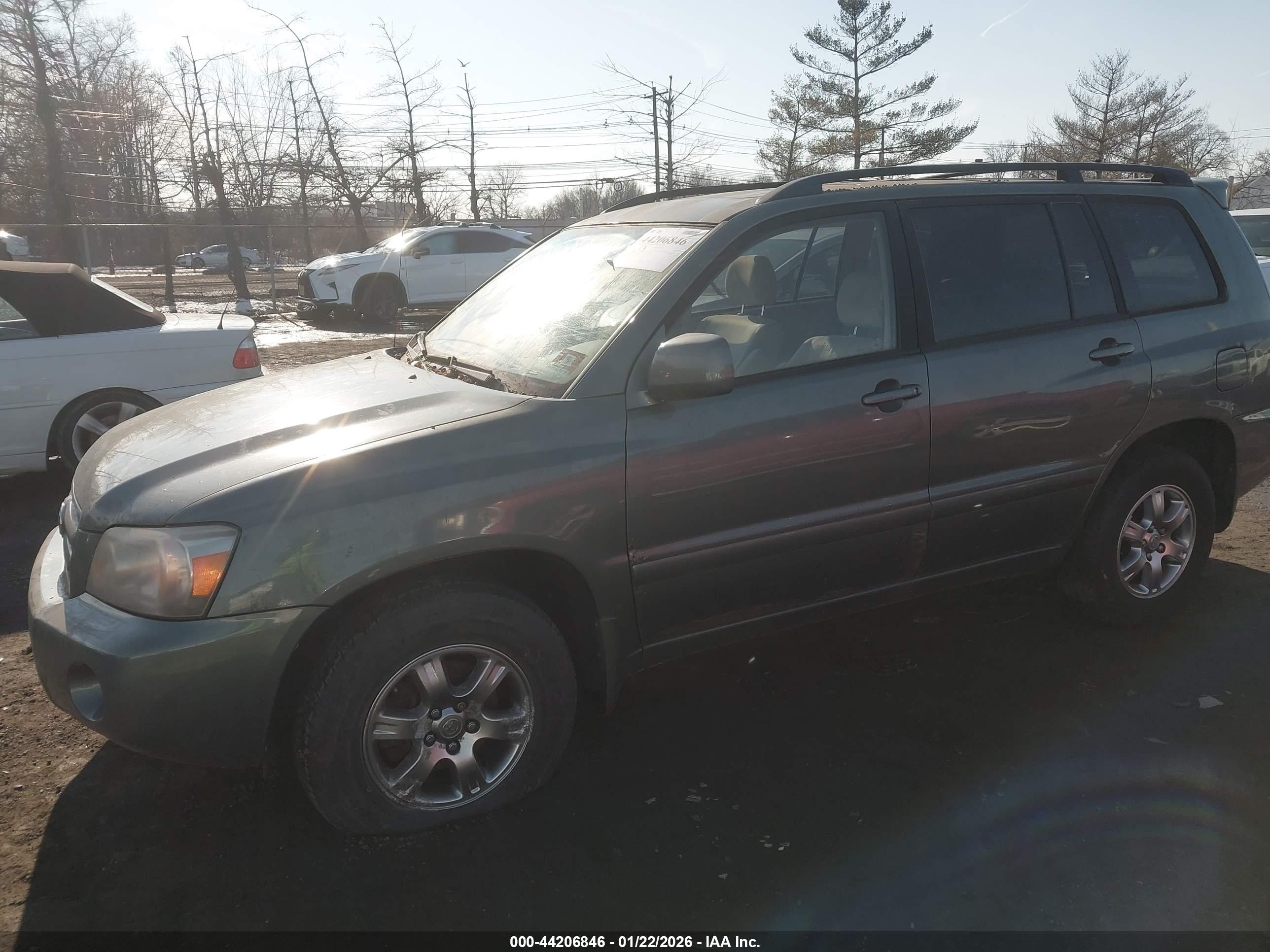 TOYOTA HIGHLANDER image 2